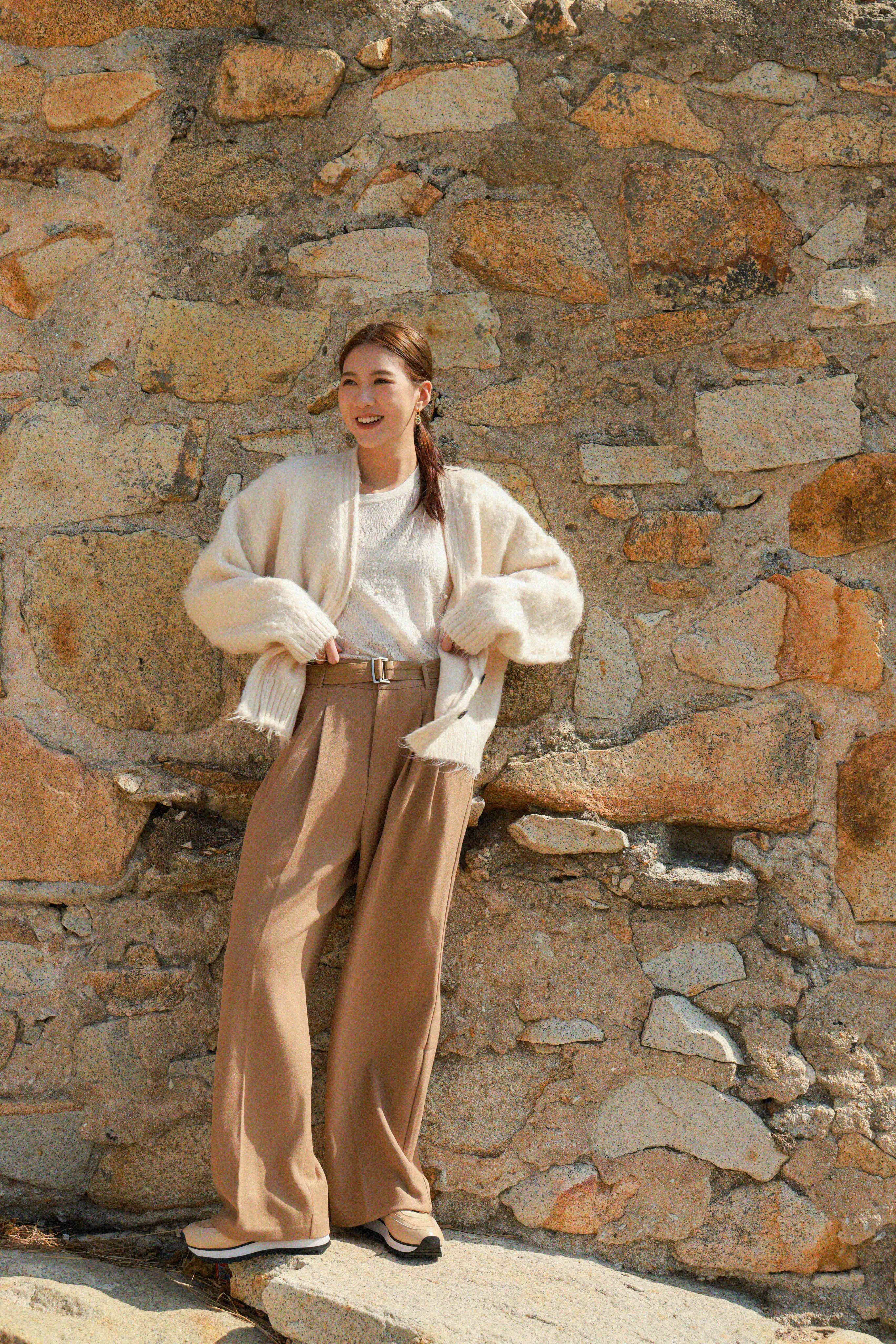 古典花釘珠針織上衣（現貨款式）