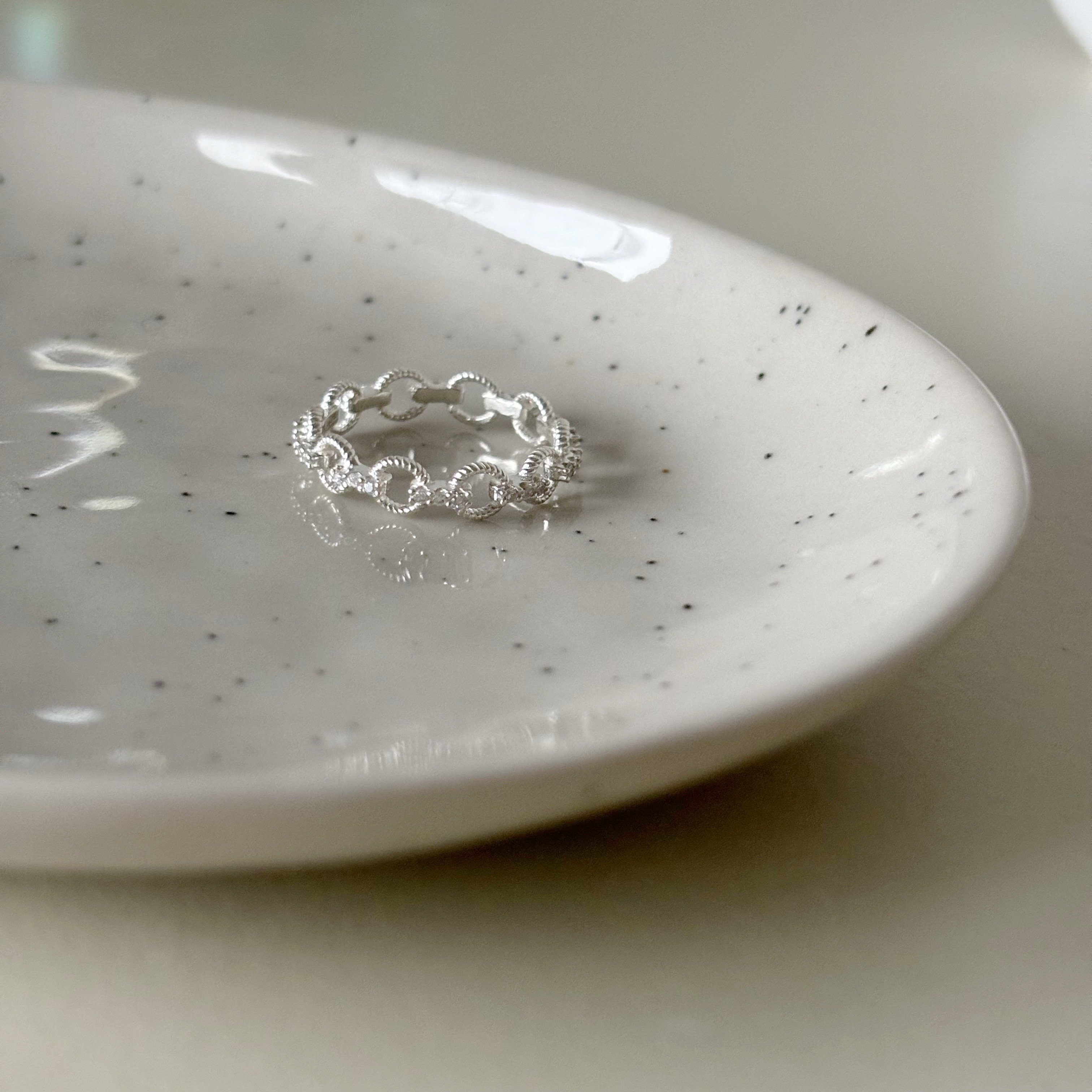 Round link鋯石戒指