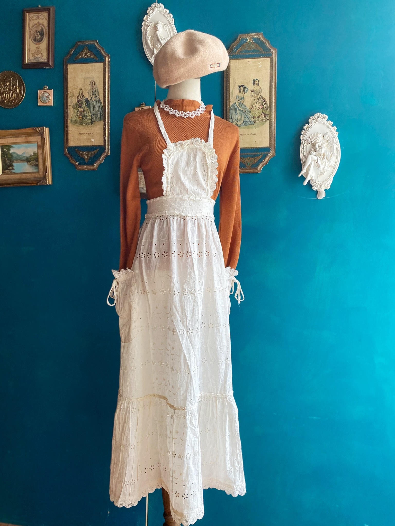 Vintage Dresses/古著白色小簍空掛脖圍裙洋裝