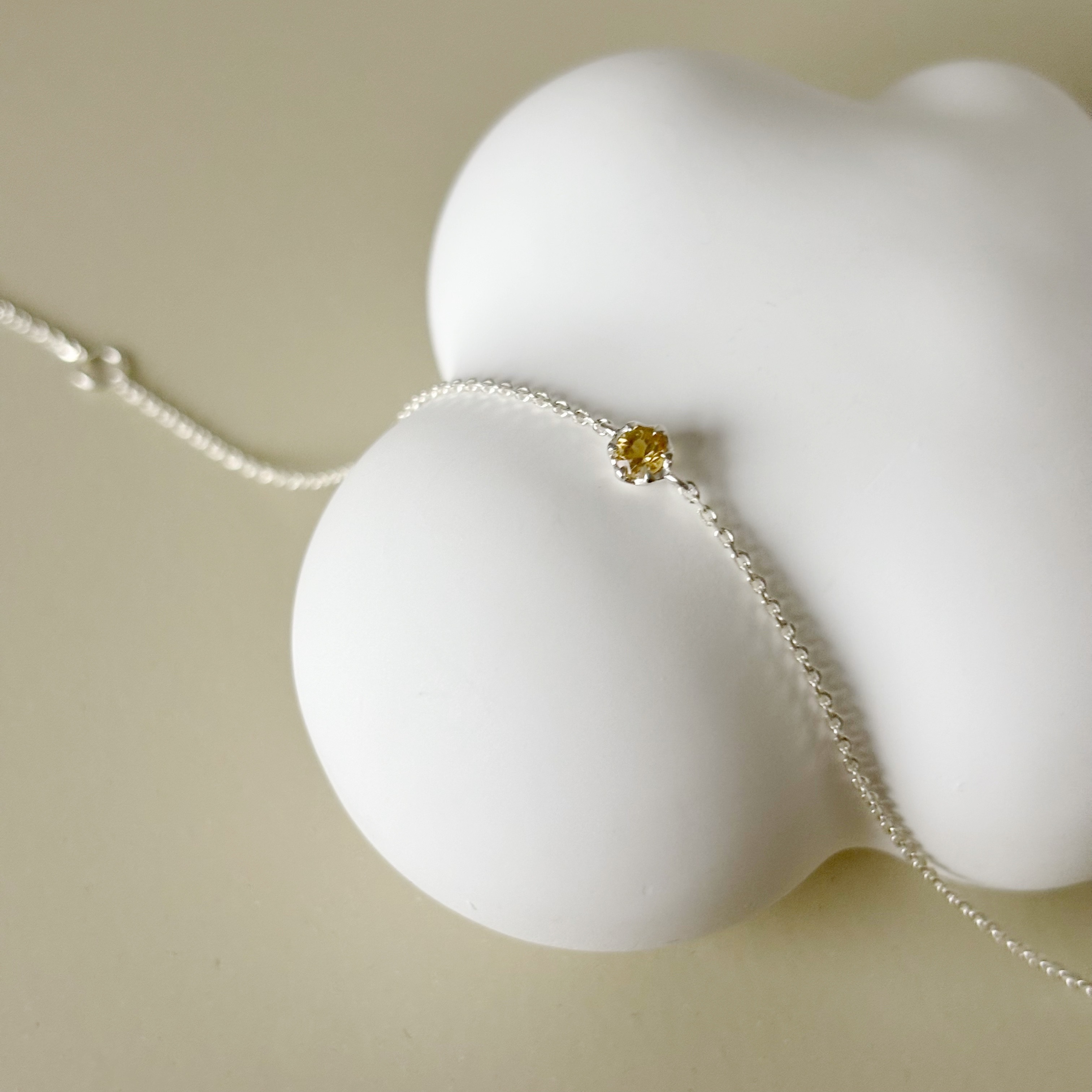 簡約小花六爪黃水晶手鍊