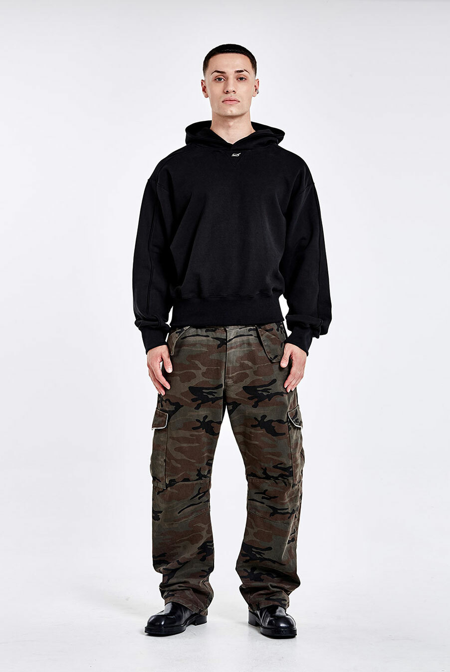 Metal logo hoodie - Black