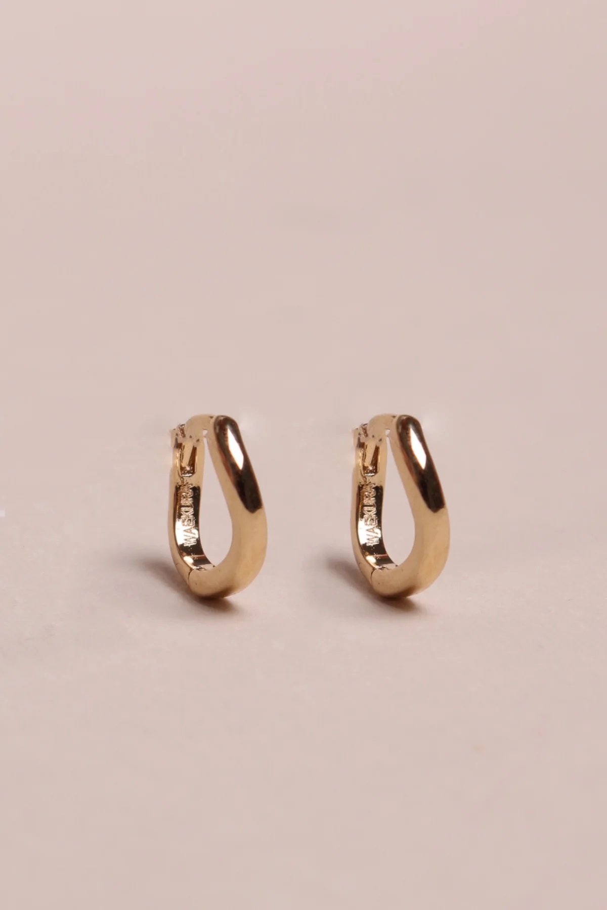 Waekura Earrings Twist (W696) 一對