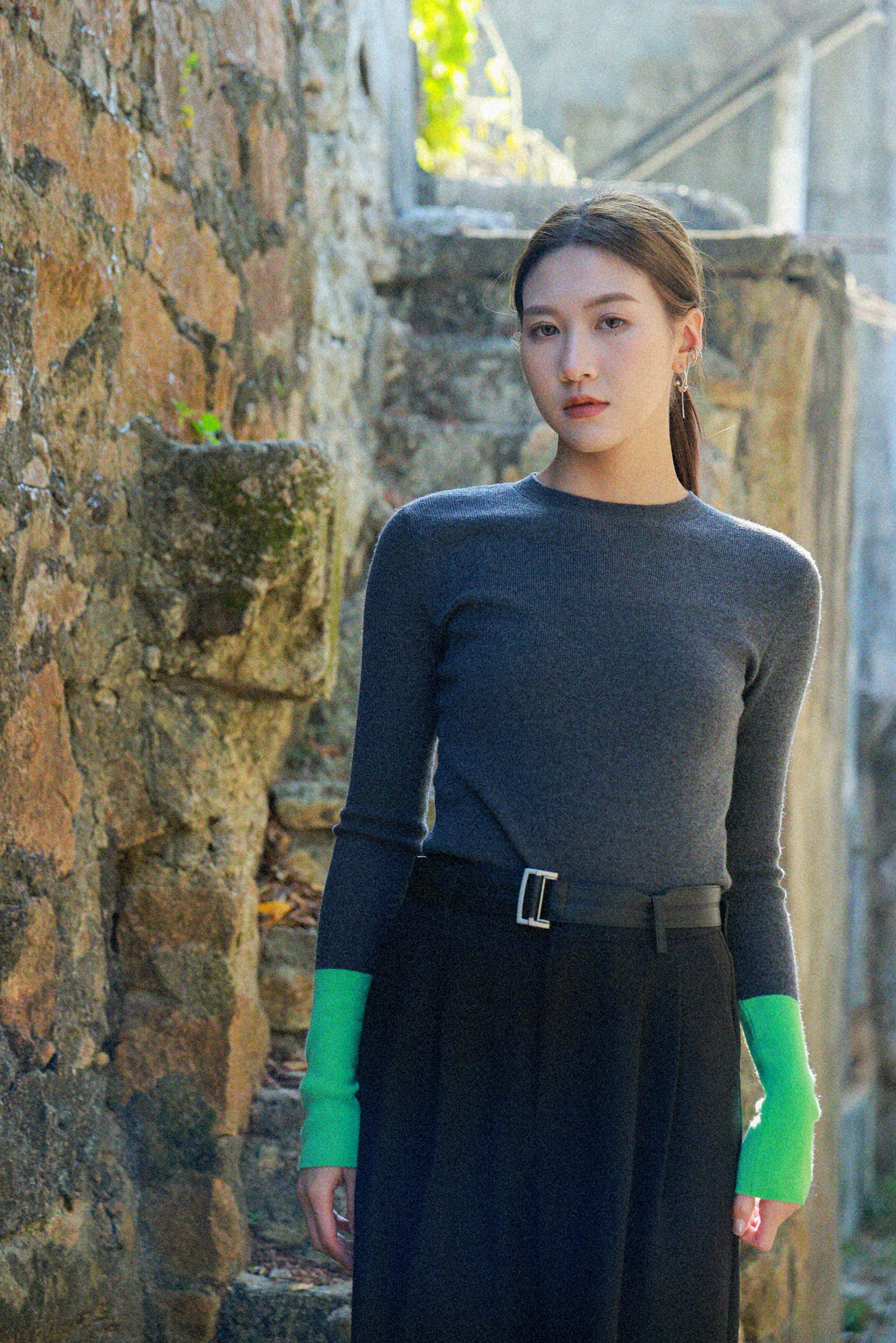 撞色袖口針織上衣（現貨款式）