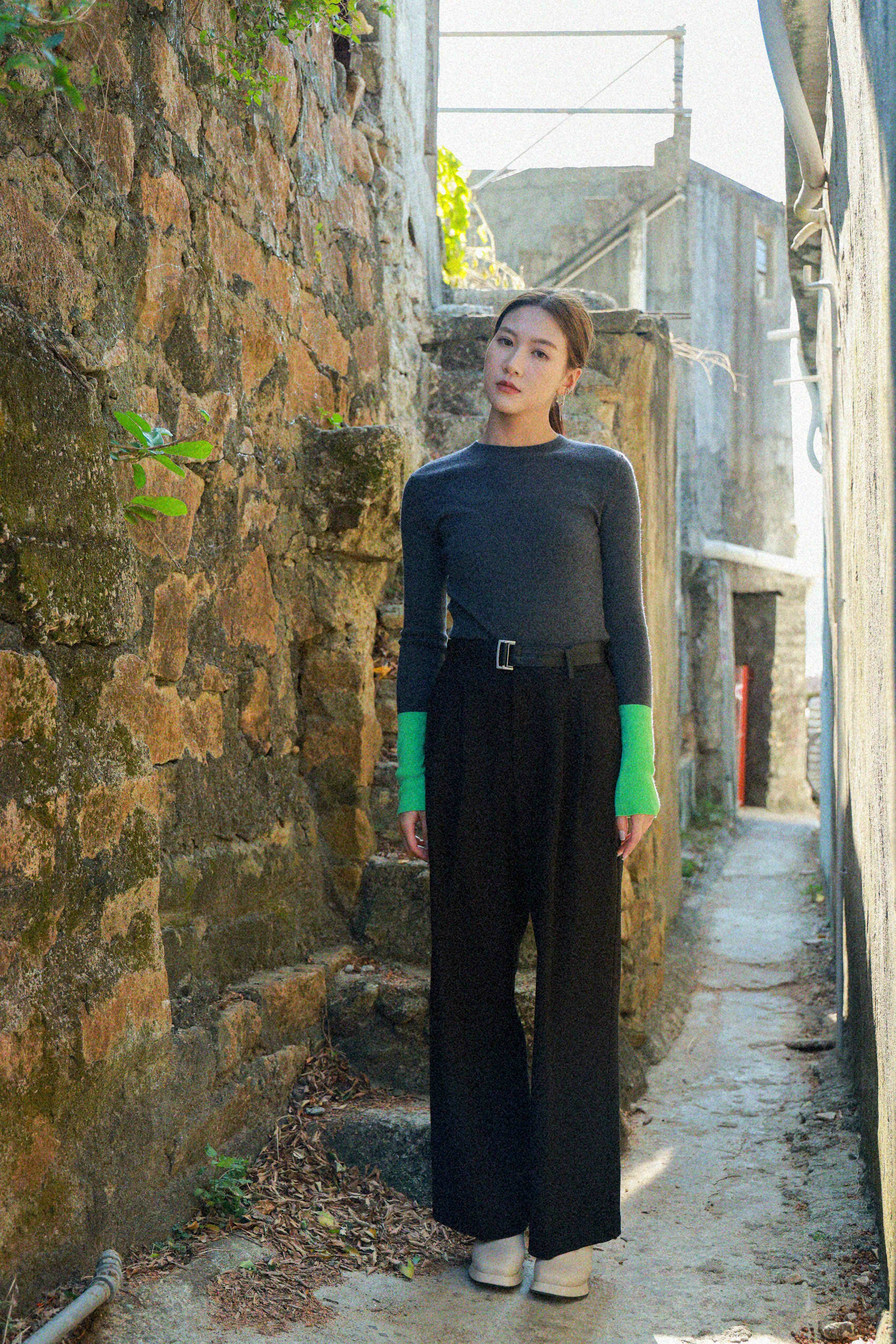 撞色袖口針織上衣（現貨款式）