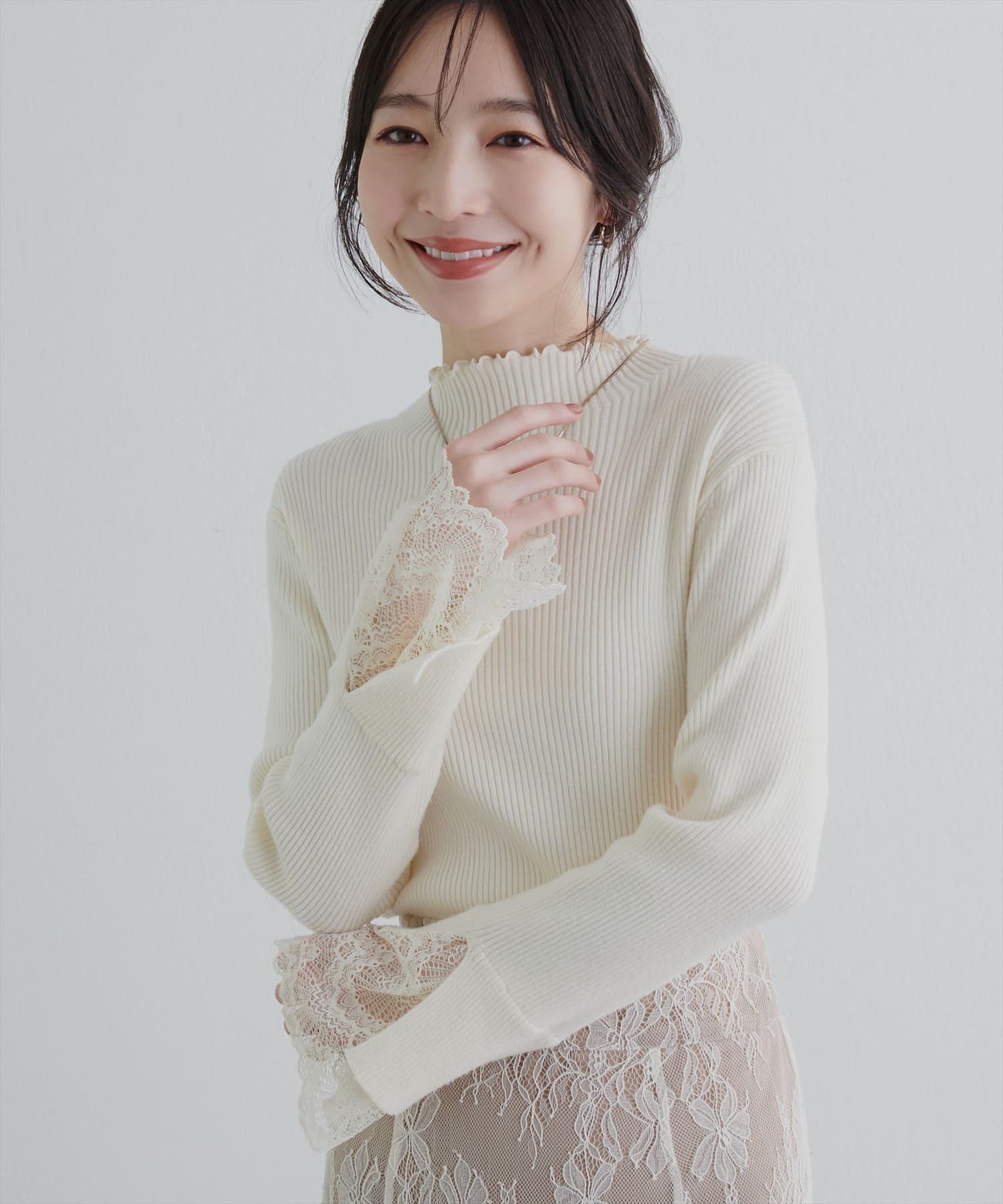 natural couture(ナチュラルクチュール)  袖口レースリブタートル白（0332050131）