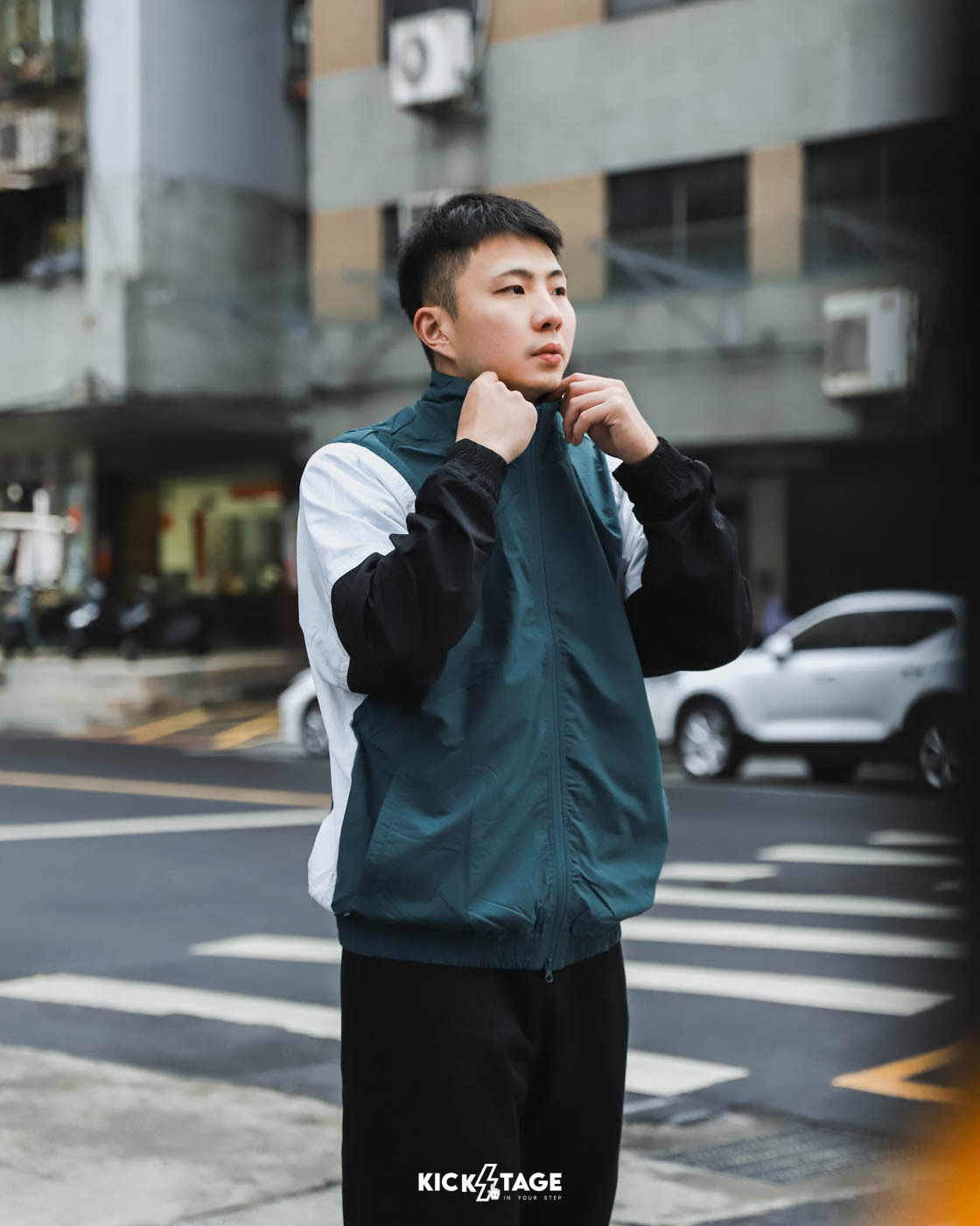 男女款 UNITED ATHLE JACKET 黑白 深綠 海軍藍 立領 防風 防潑水 復古 拼接 外套【21001】