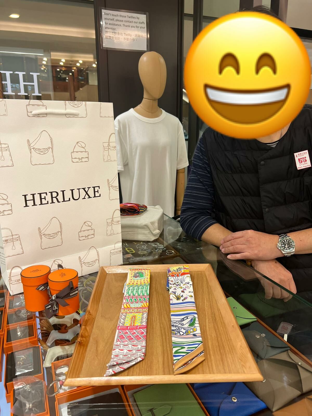 【 感謝支持 】型男先生來pick up Twilly🥳 先生眼光不錯👀 兩條都好靚😍 多謝你嘅支持🫶