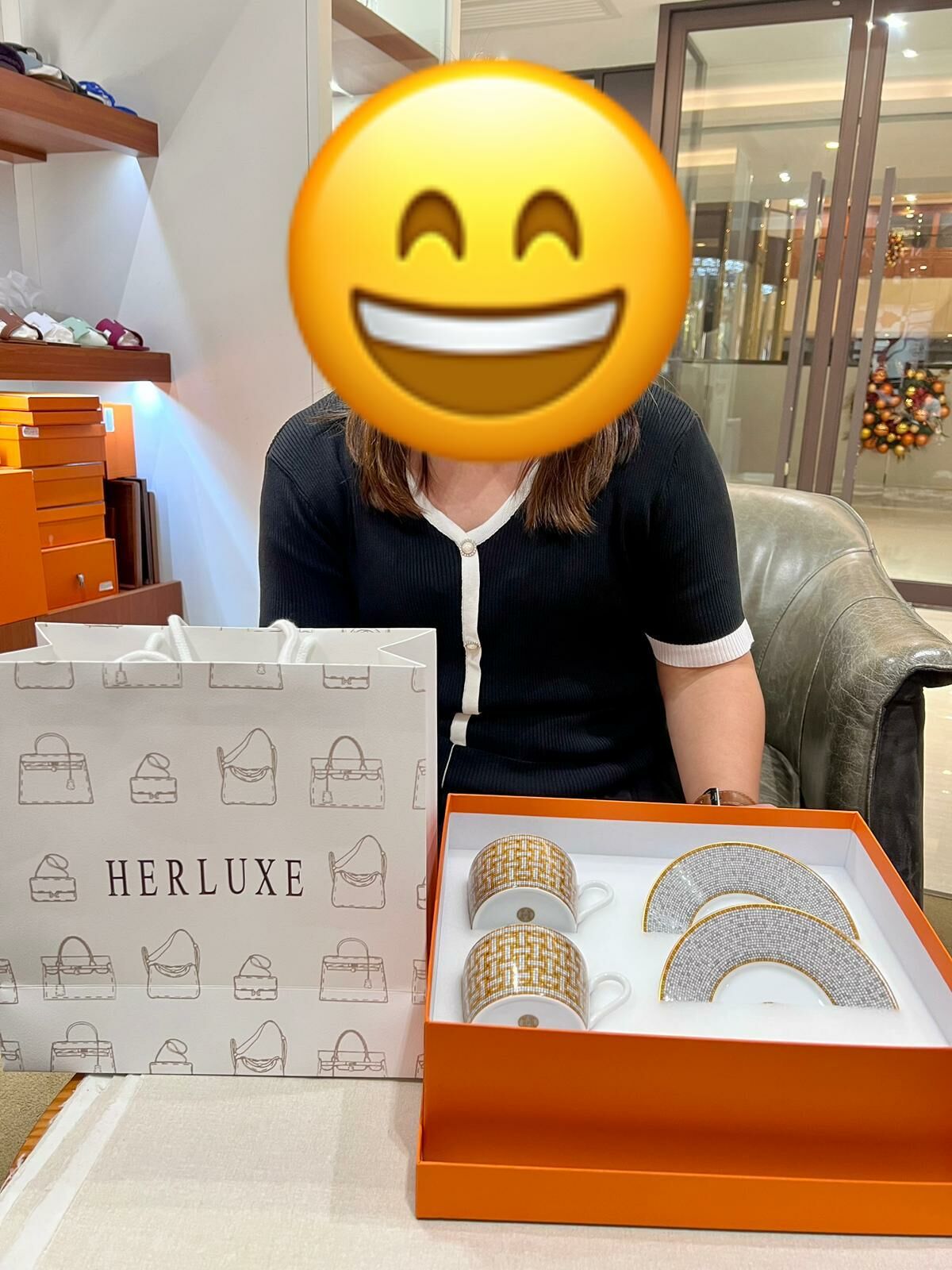 【 感謝支持 】爽快靚靚來pick up茶杯碟套裝🎉 係送比朋友嘅禮物🎁  靚靚對HERLUXE很有信心👏 多次幫襯我哋💞 多謝你嘅支持🫶