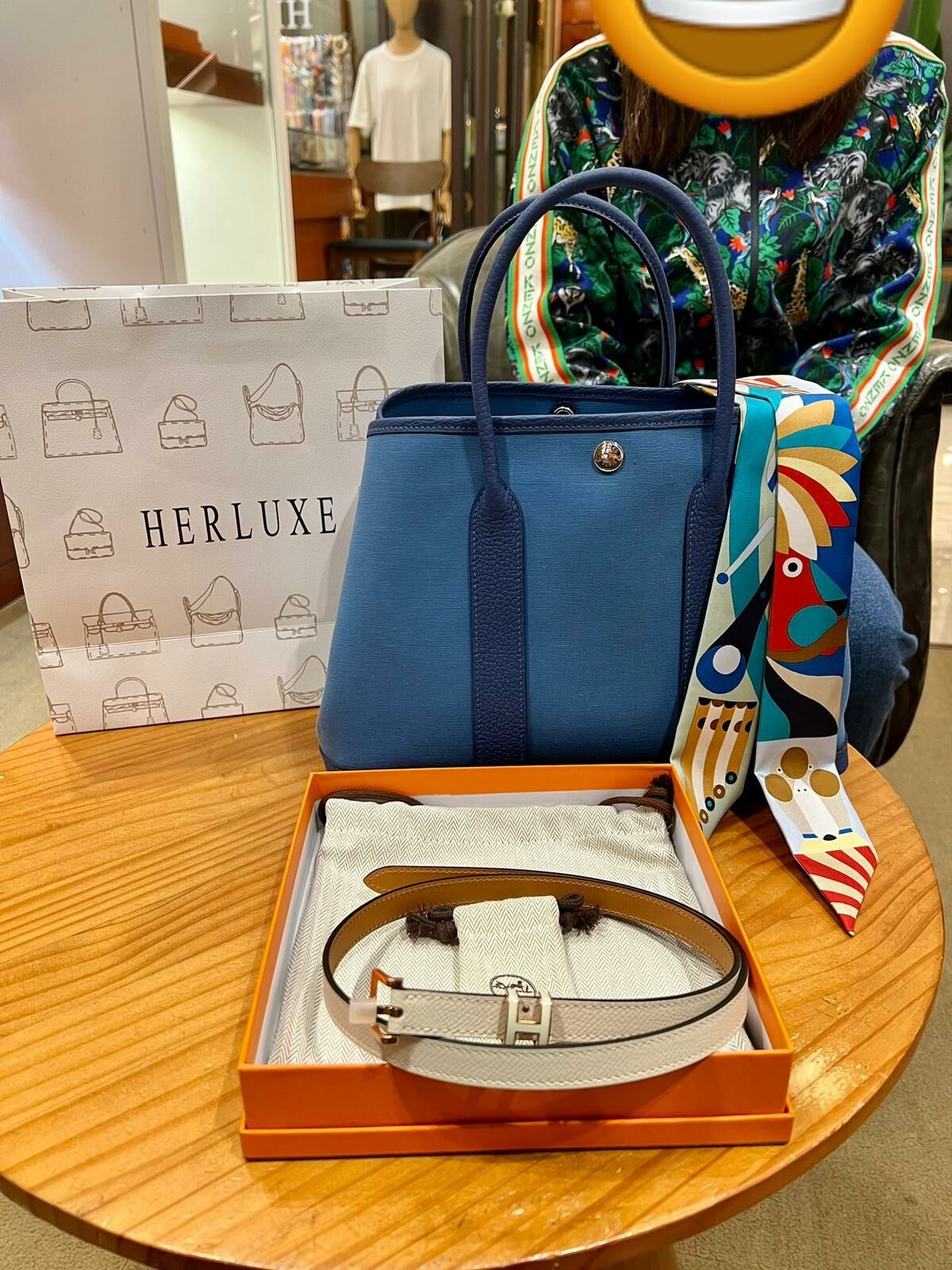 【 感謝支持 】爽快靚靚來購物🥳 一眼被剛到店嘅GP30吸引🤩 連twilly同皮帶一set秒走🎉 又見到scarf同tie都不錯✨ 爽快拍板一起抱走🥰 靚靚一直有留意HERLUXE新資訊📩  多謝你嘅復購再復購💗 一直咁支持同信任我哋🫶💪