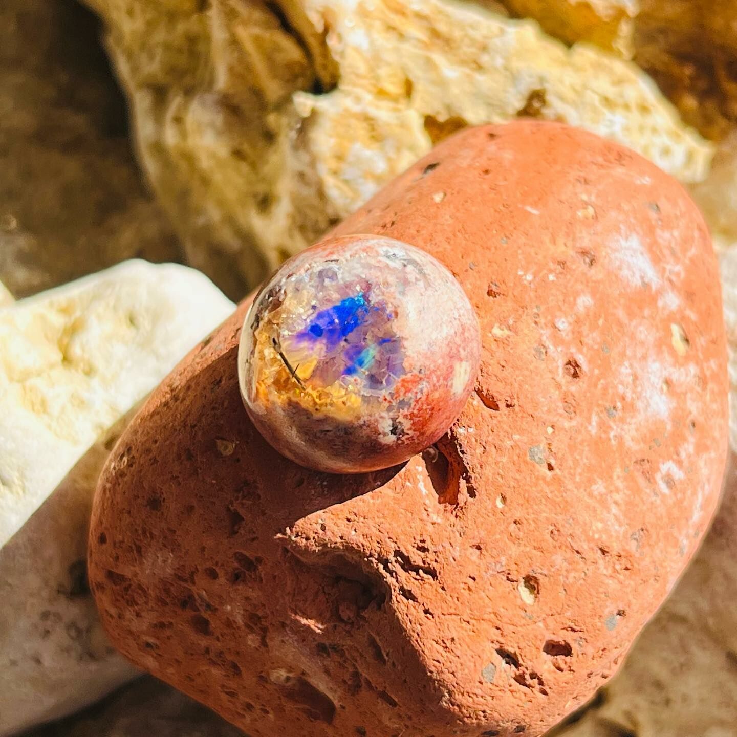 [原石] 墨西哥火蛋白石