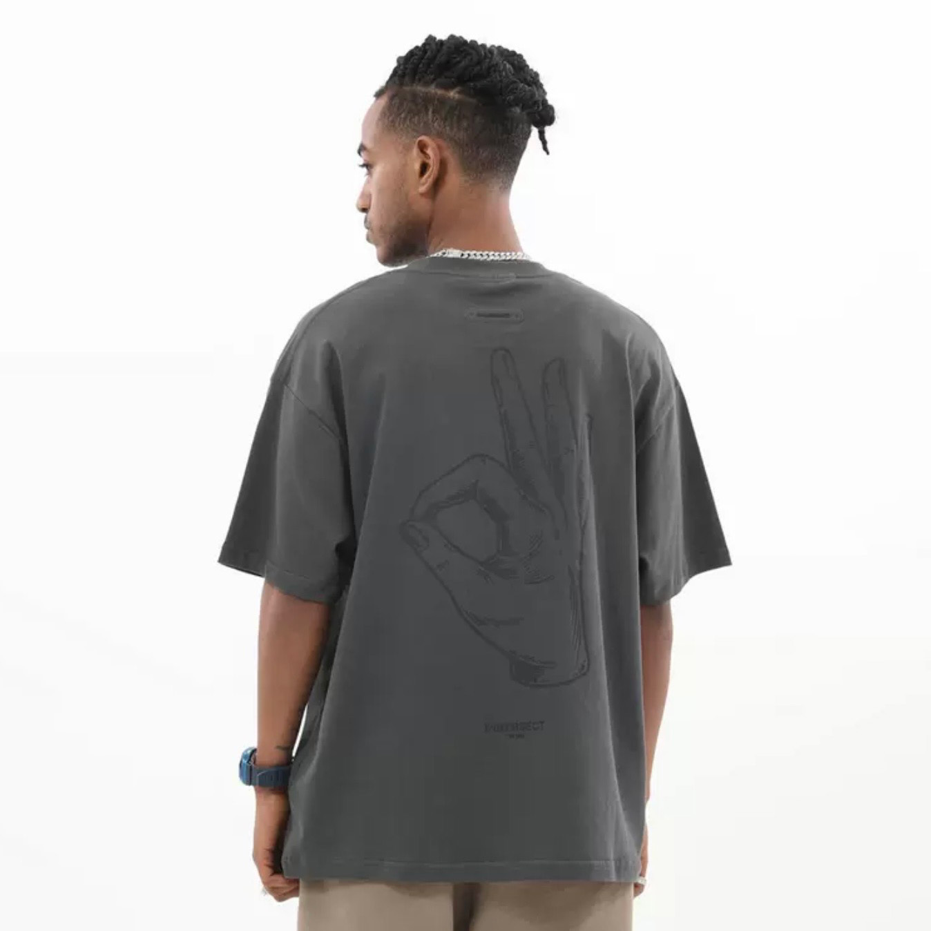 陳冠希 Clot Innersect x Jerry FOG Essentials 三生萬物 3號 胸口數字 手勢三 短袖上衣 男女短TEE INN23SSTTE17*