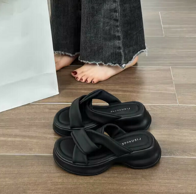 涼拖鞋