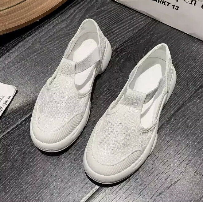 Casual shoes