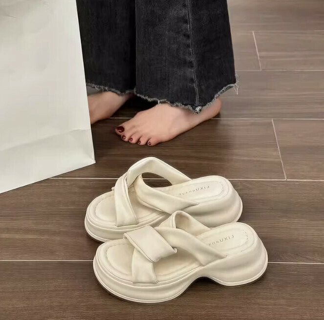 涼拖鞋