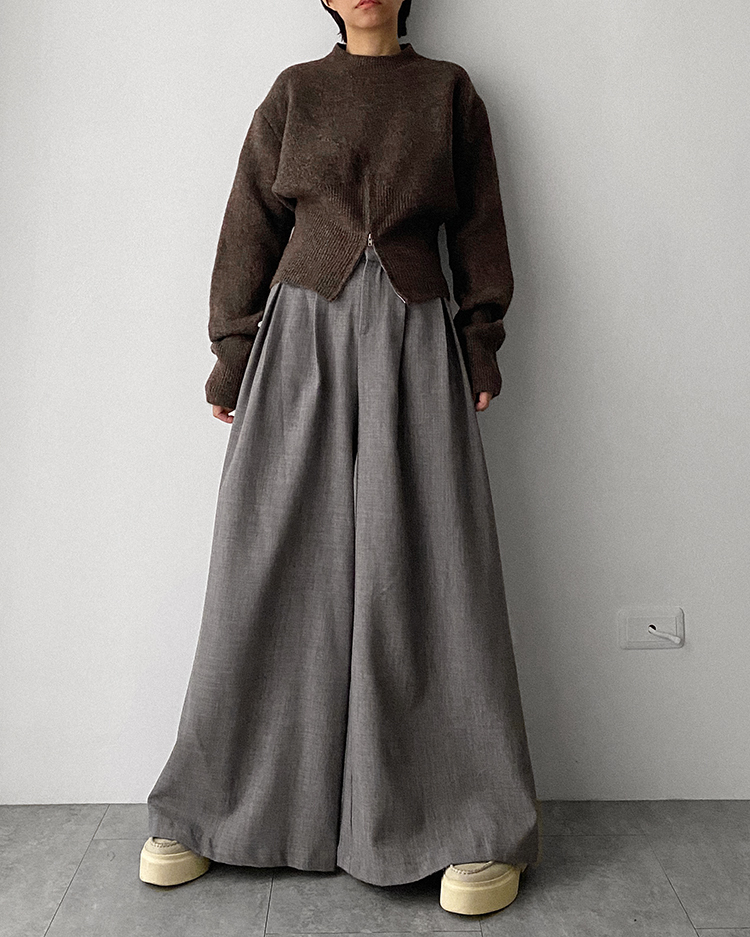 MFT-2436 拉鍊微高領上衣