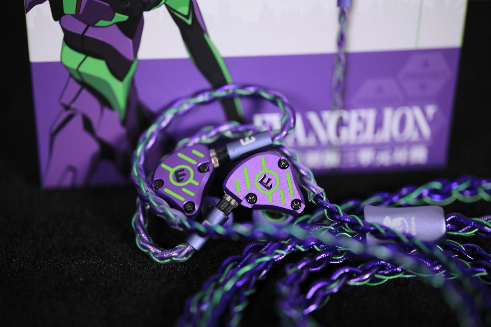 E AUDIO聯乘EVANGELION 01 (初號機)