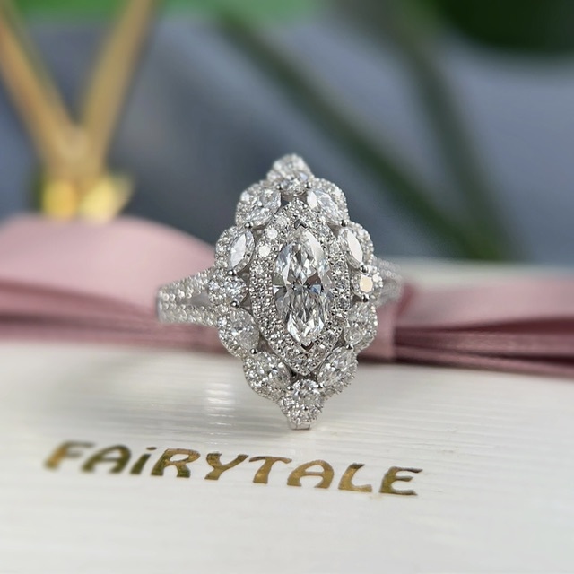 18K金馬眼形主鑽石戒指吊墜2用款 (帶GIA證書)