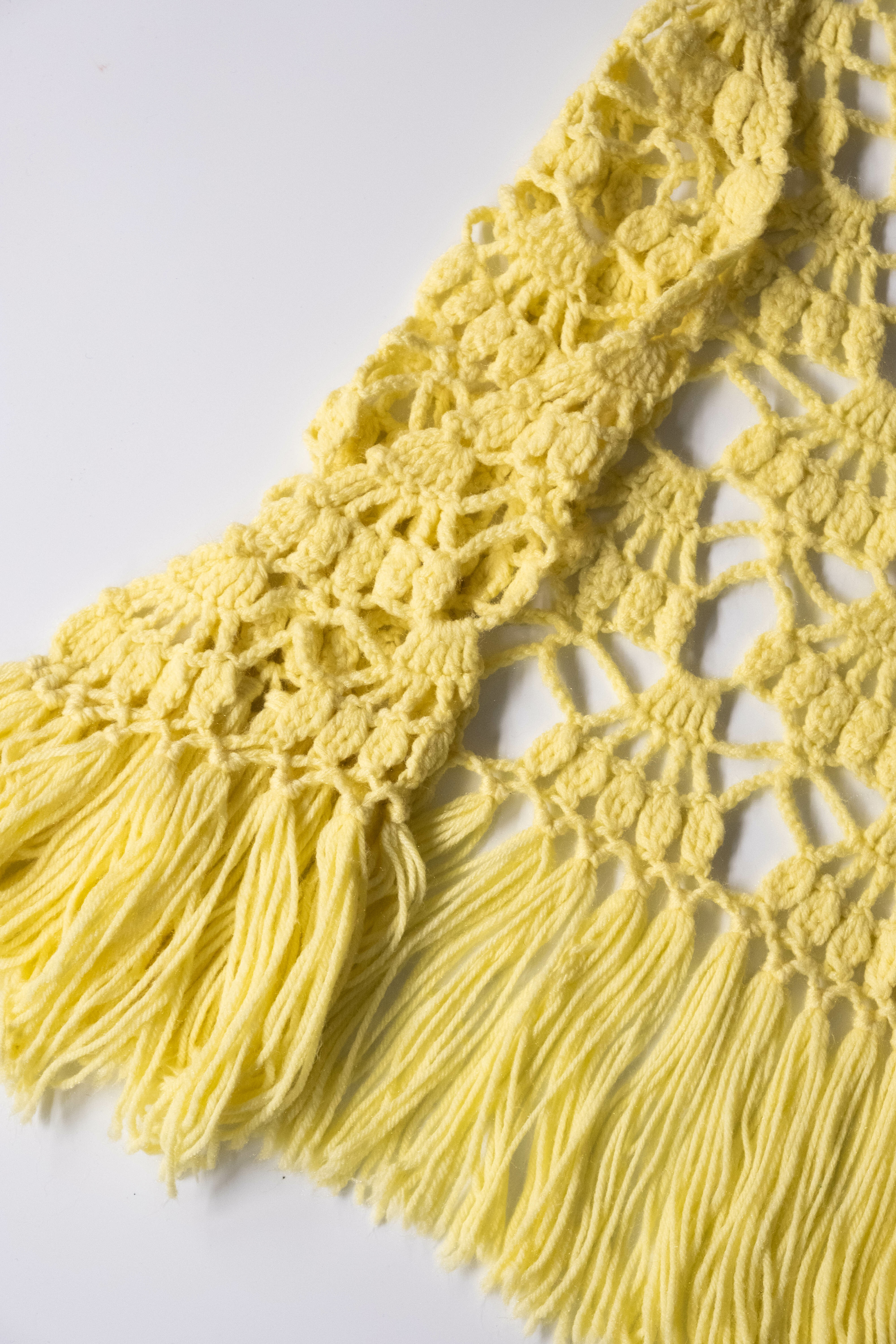 鉤織緹花三角披巾