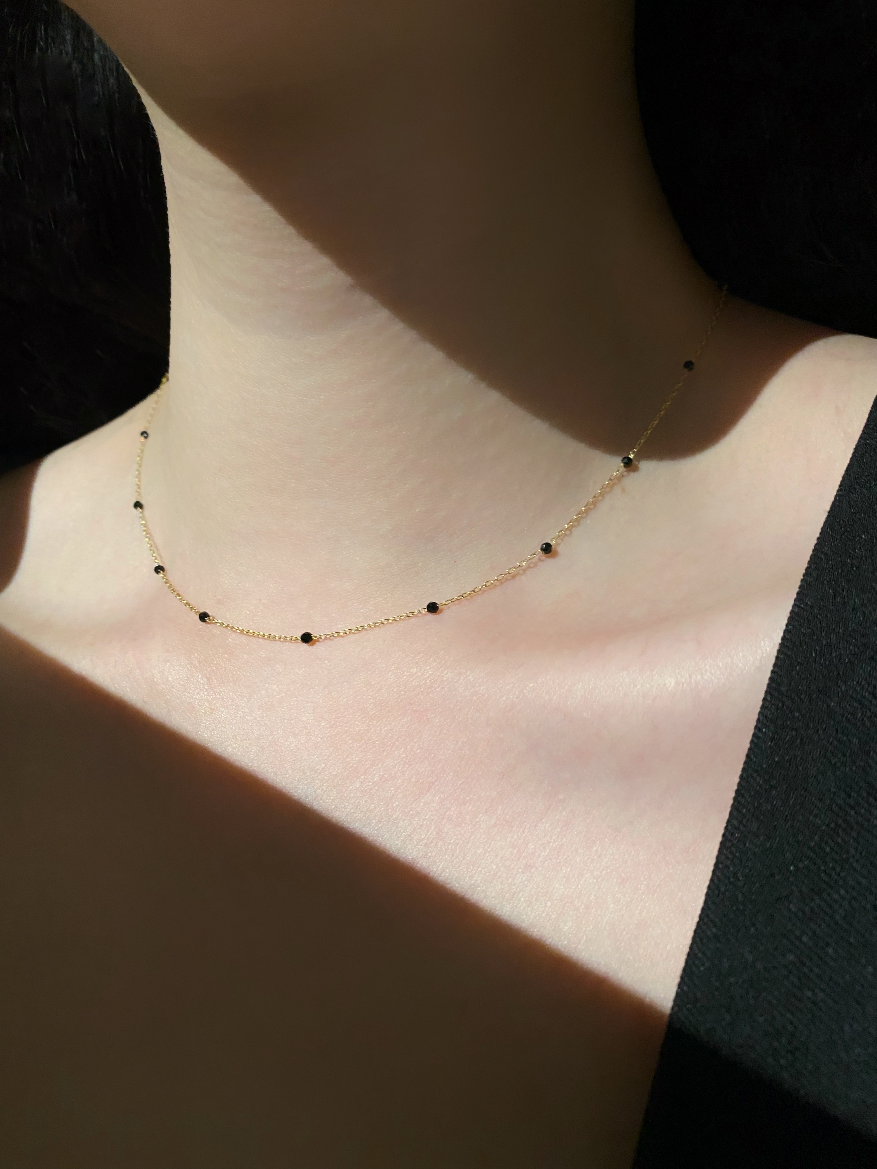 間隔黑尖晶項鍊