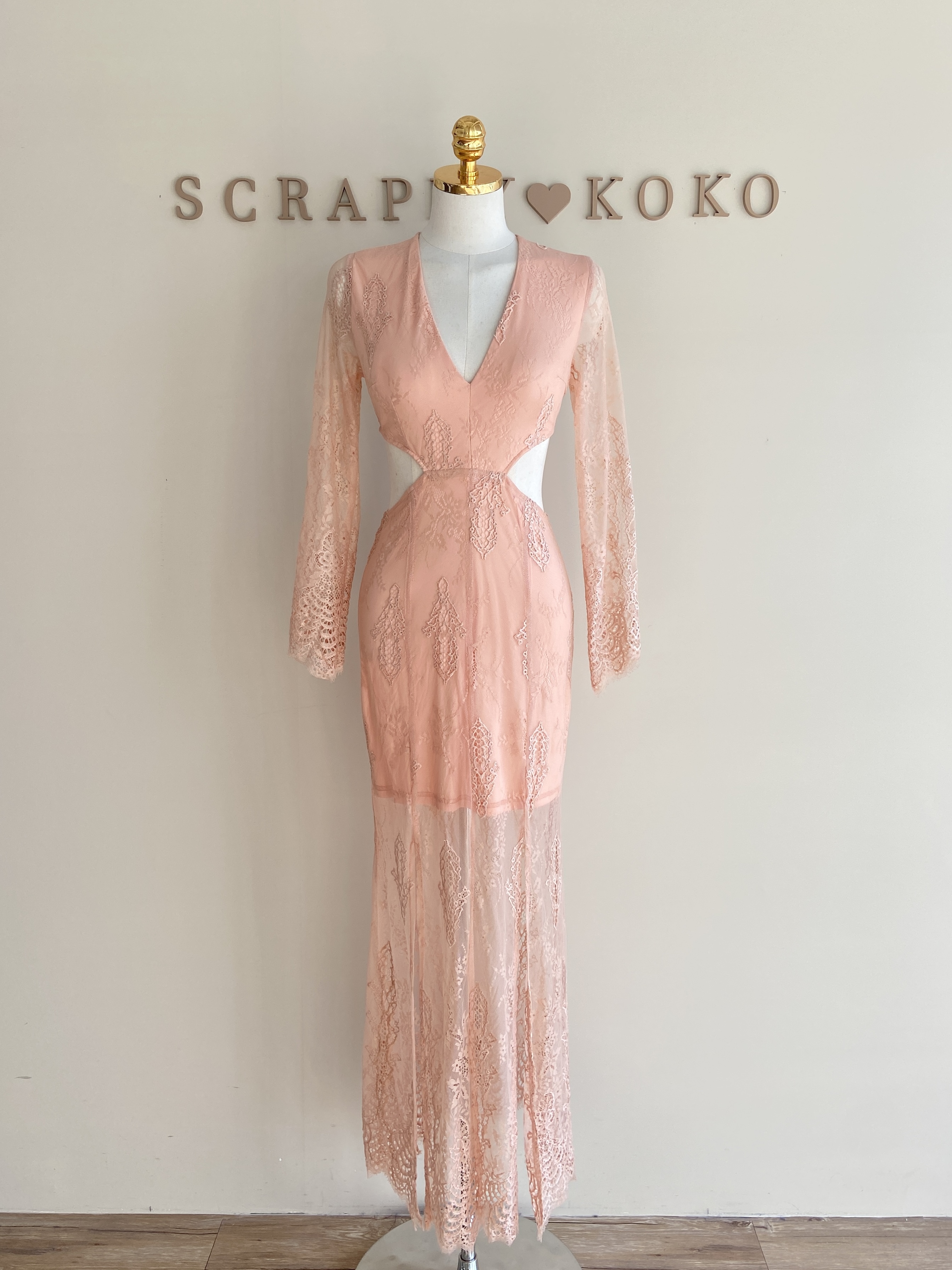 Kiss me 長袖開衩蕾絲洋裝