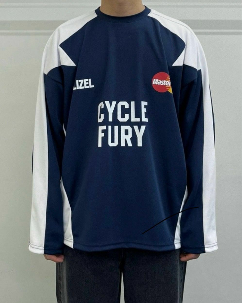 拼色英文字圖案長袖衫 WELL DONE-011T