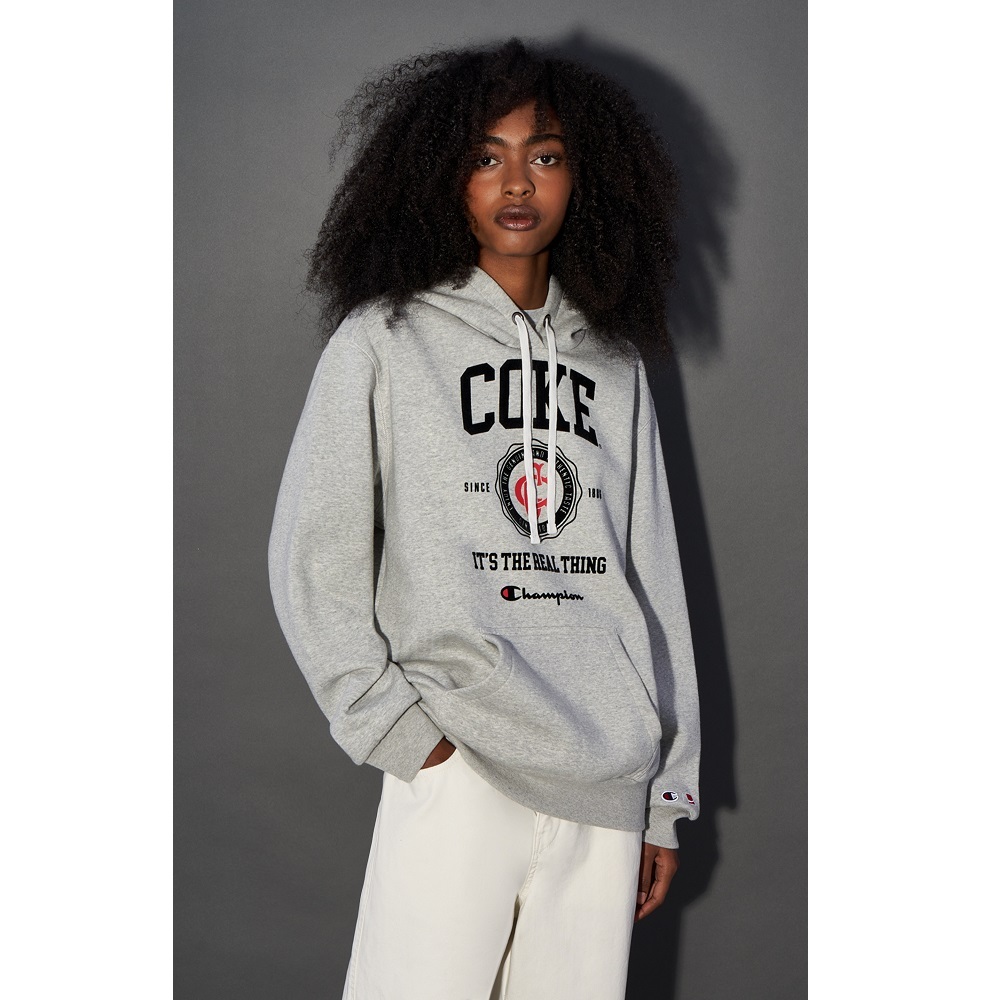 男款-Coca Cola x CHAMPION 男款 校園風連帽衛衣-灰色（220180-EM031）