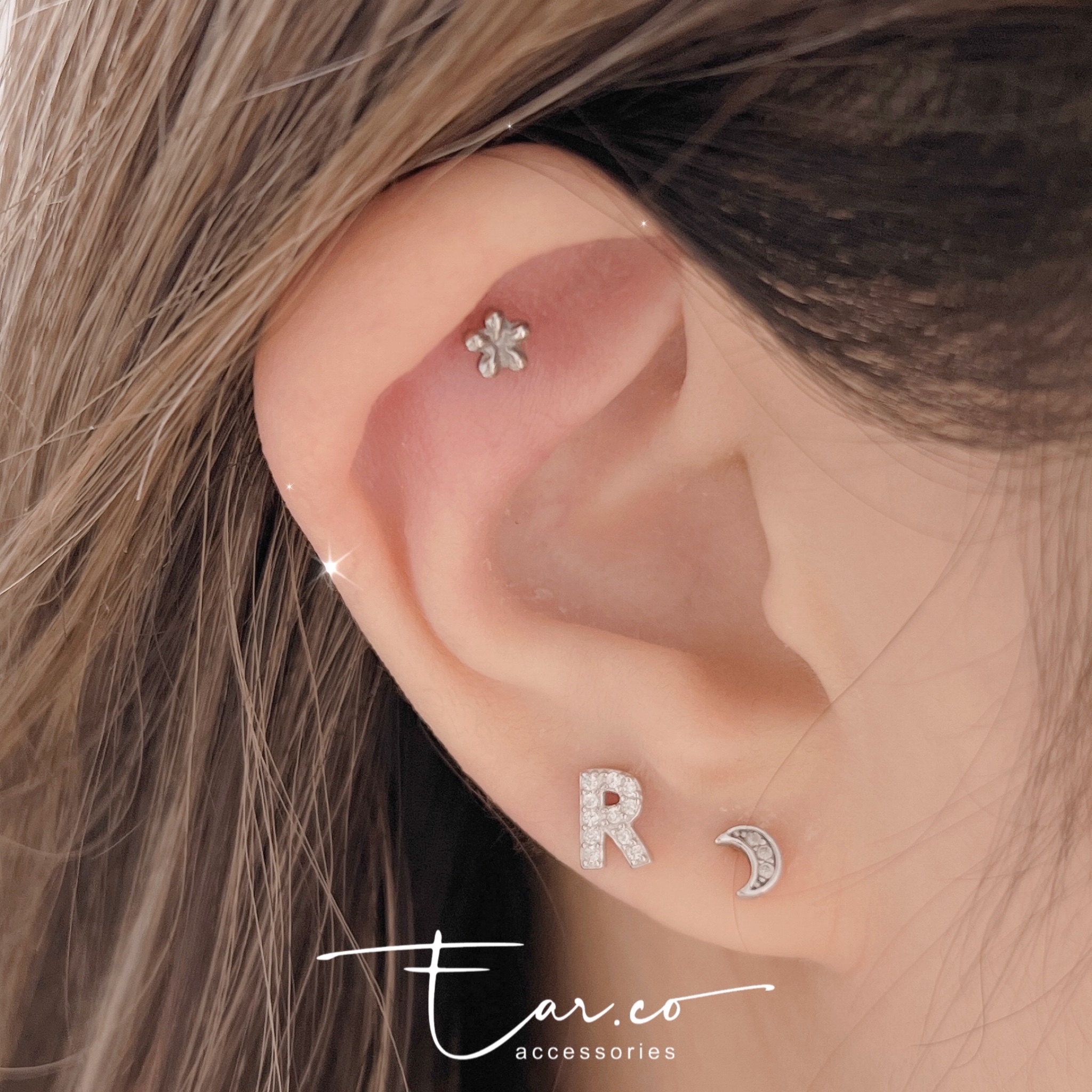 超美的 A-Z字母微鑲閃石純銀耳珠/耳骨釘 [單支]