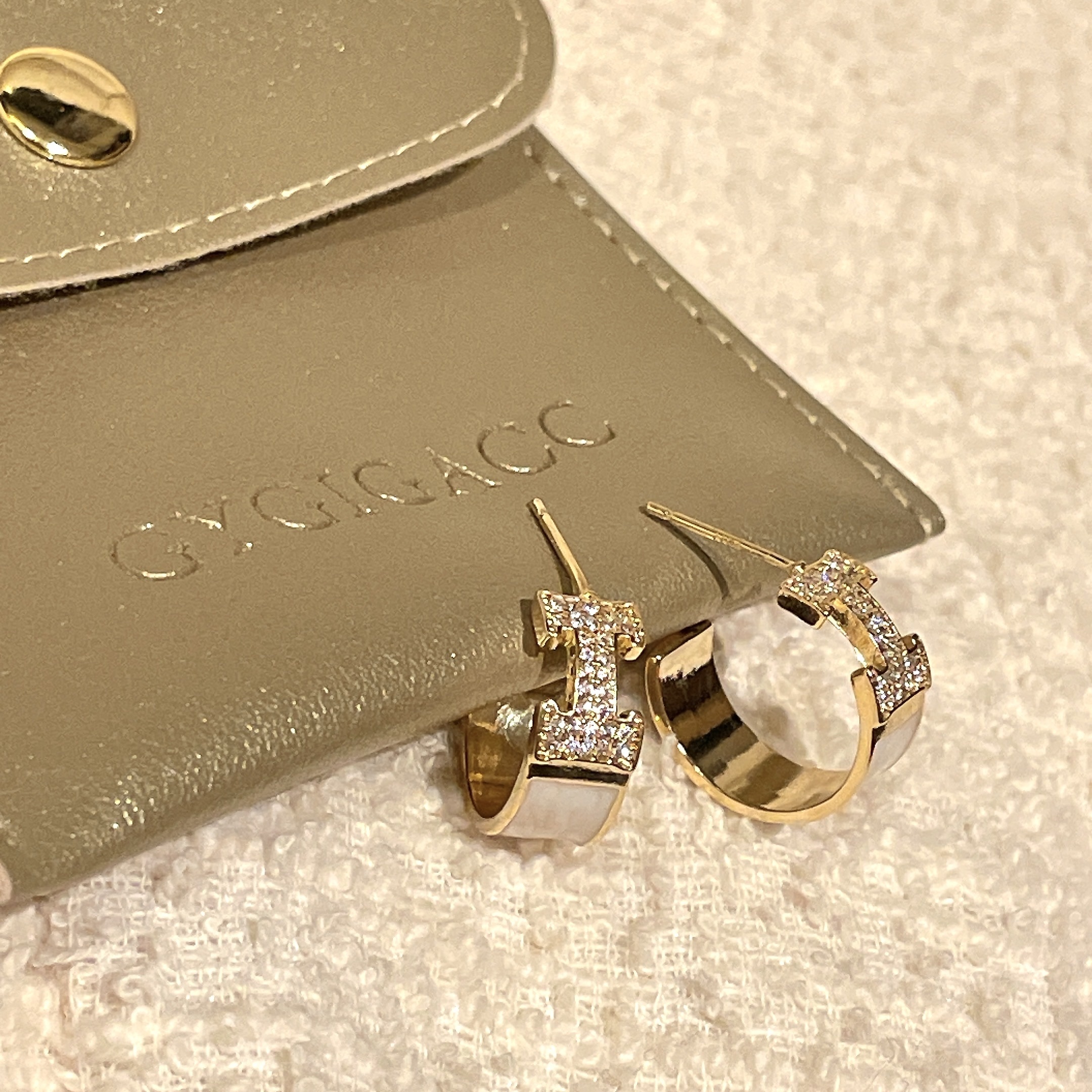 H白釉經典c圈 定製耳釘