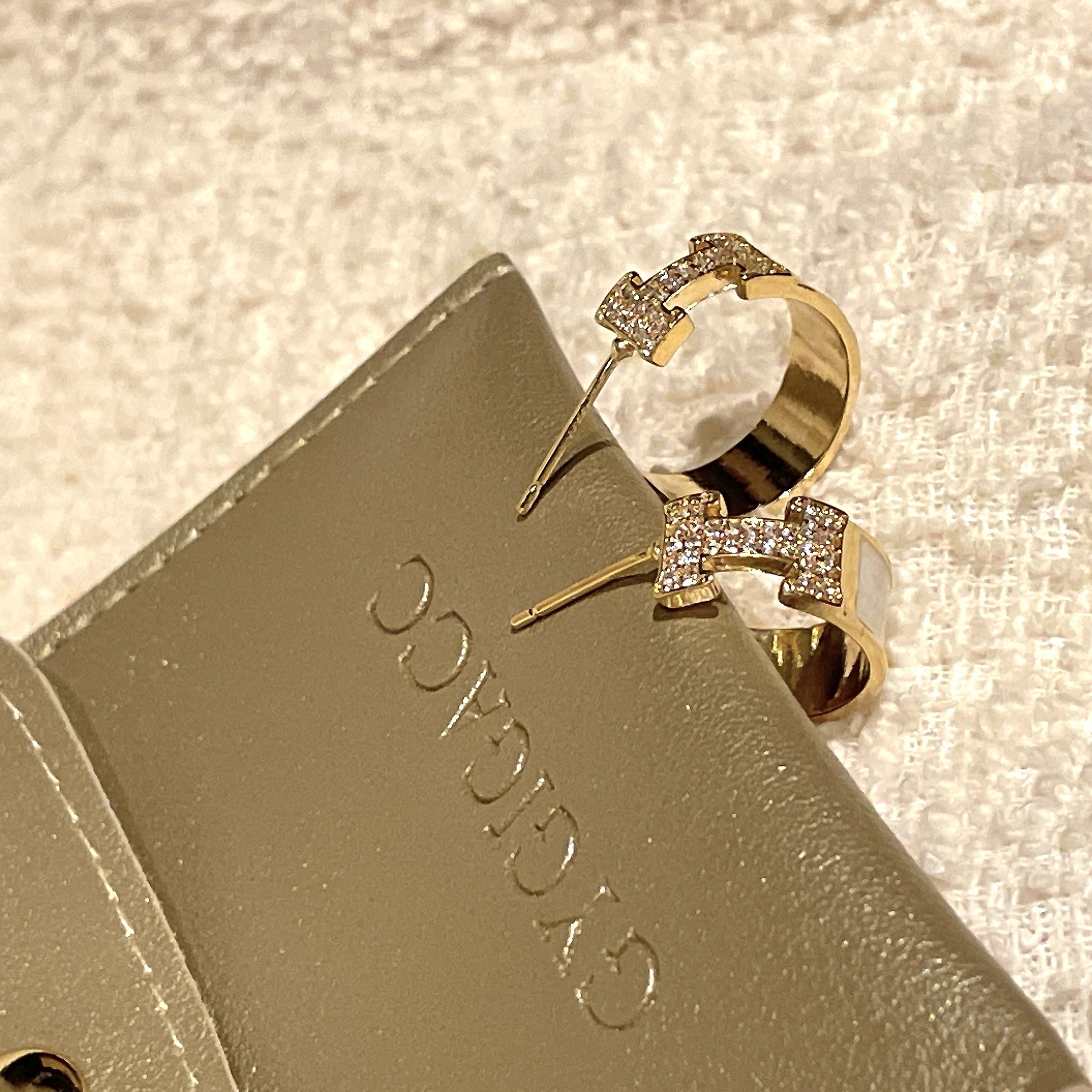 H白釉經典c圈 定製耳釘