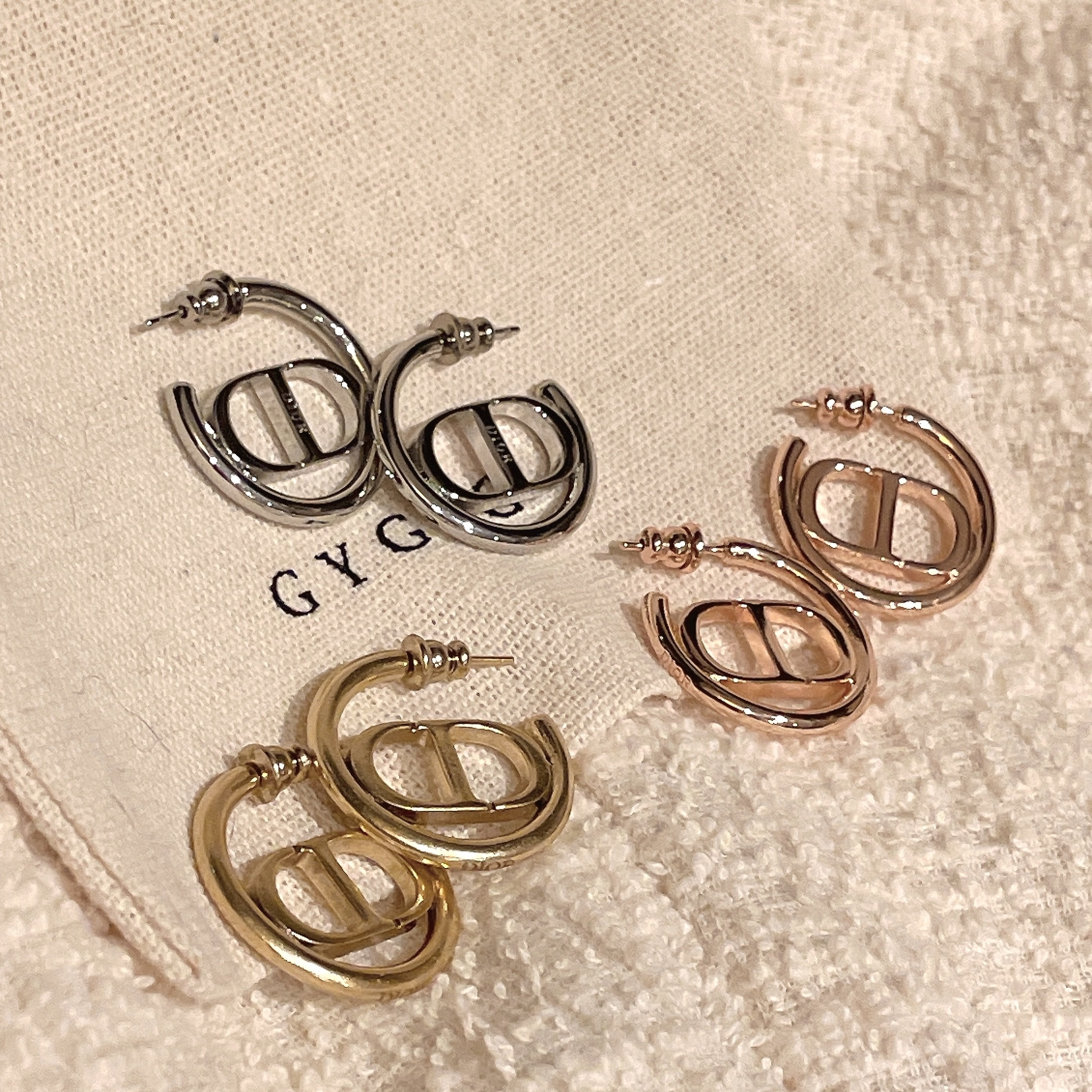 CD經典側圓鏤空 定製耳環