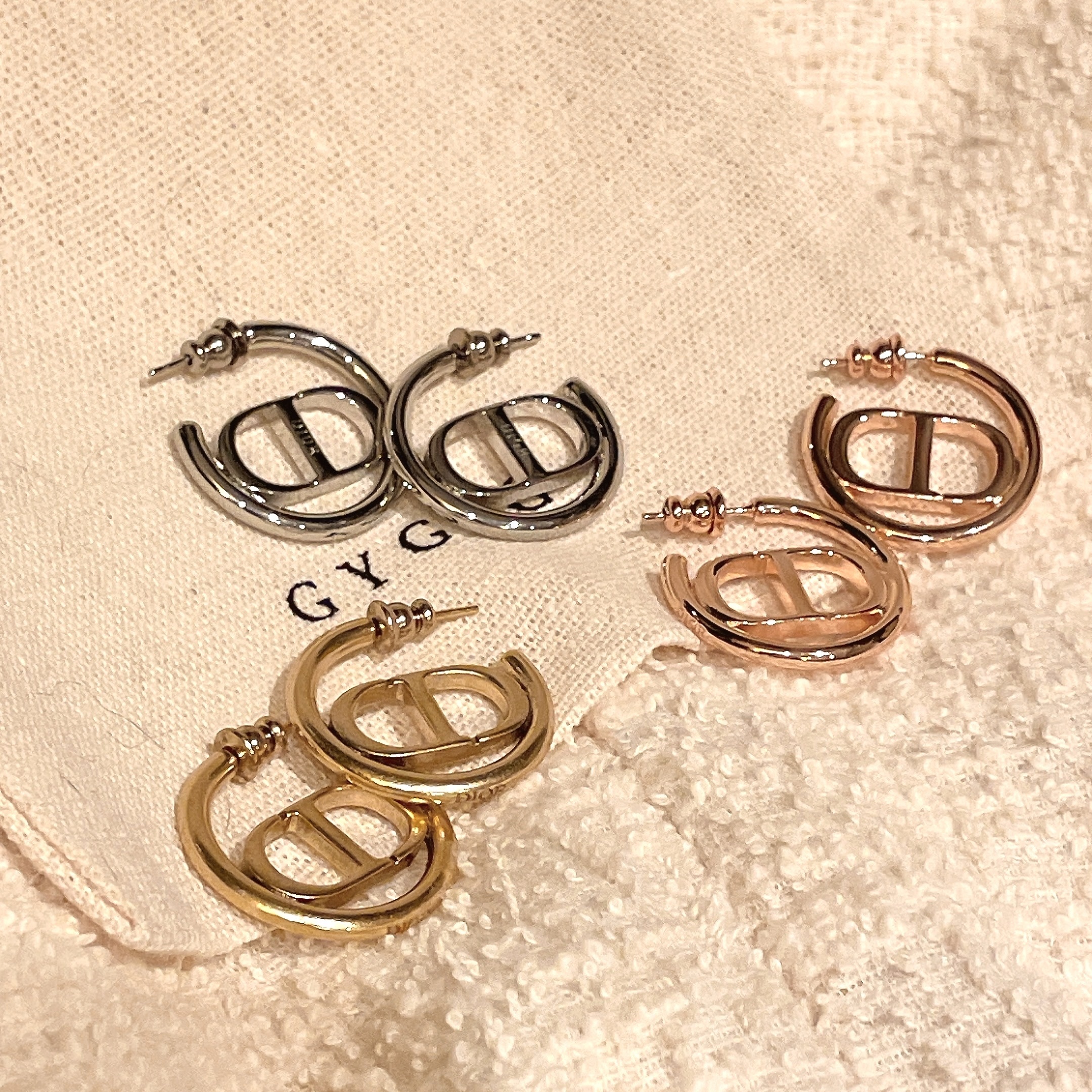 CD經典側圓鏤空 定製耳環