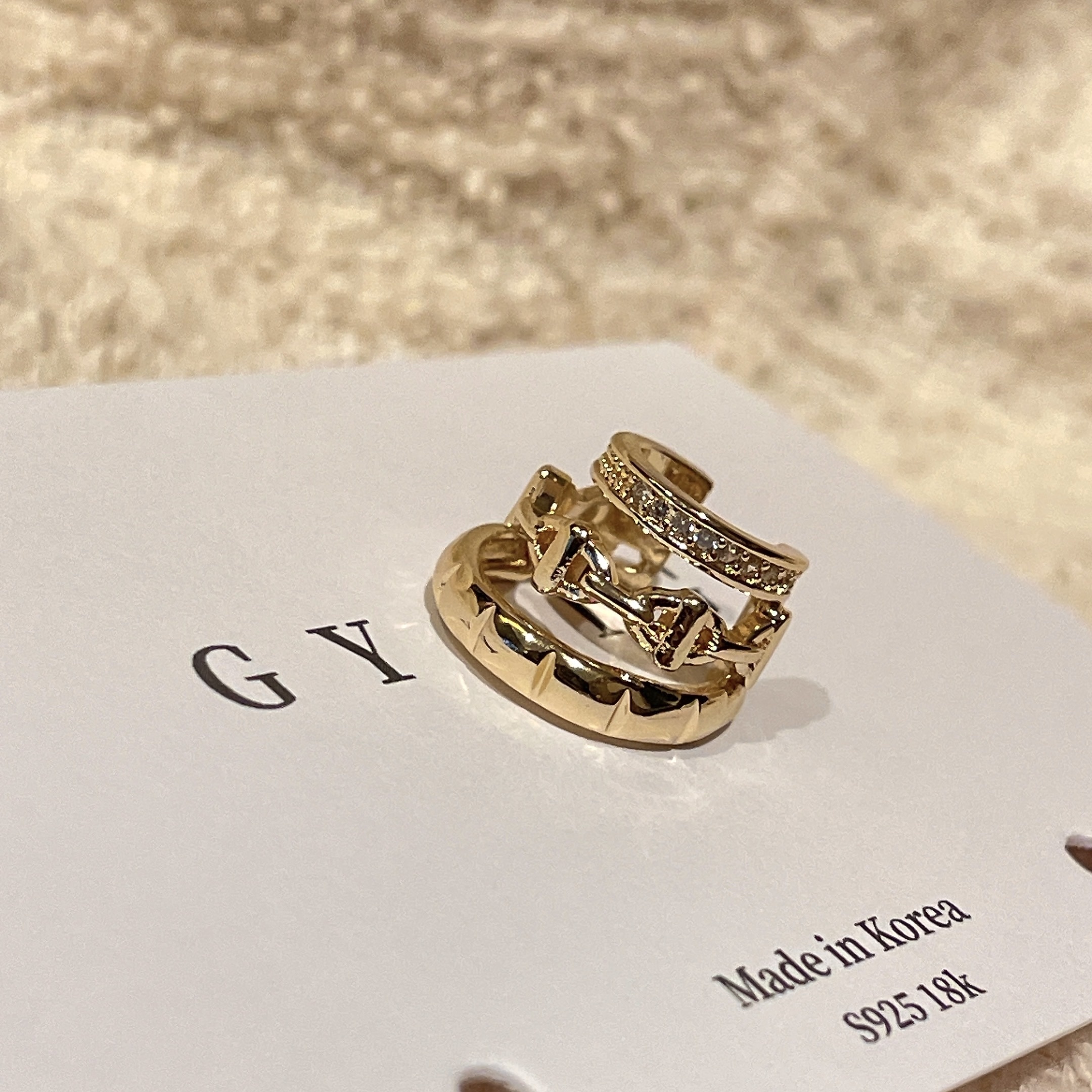 金豬鼻高級鑽方格 三層耳骨夾