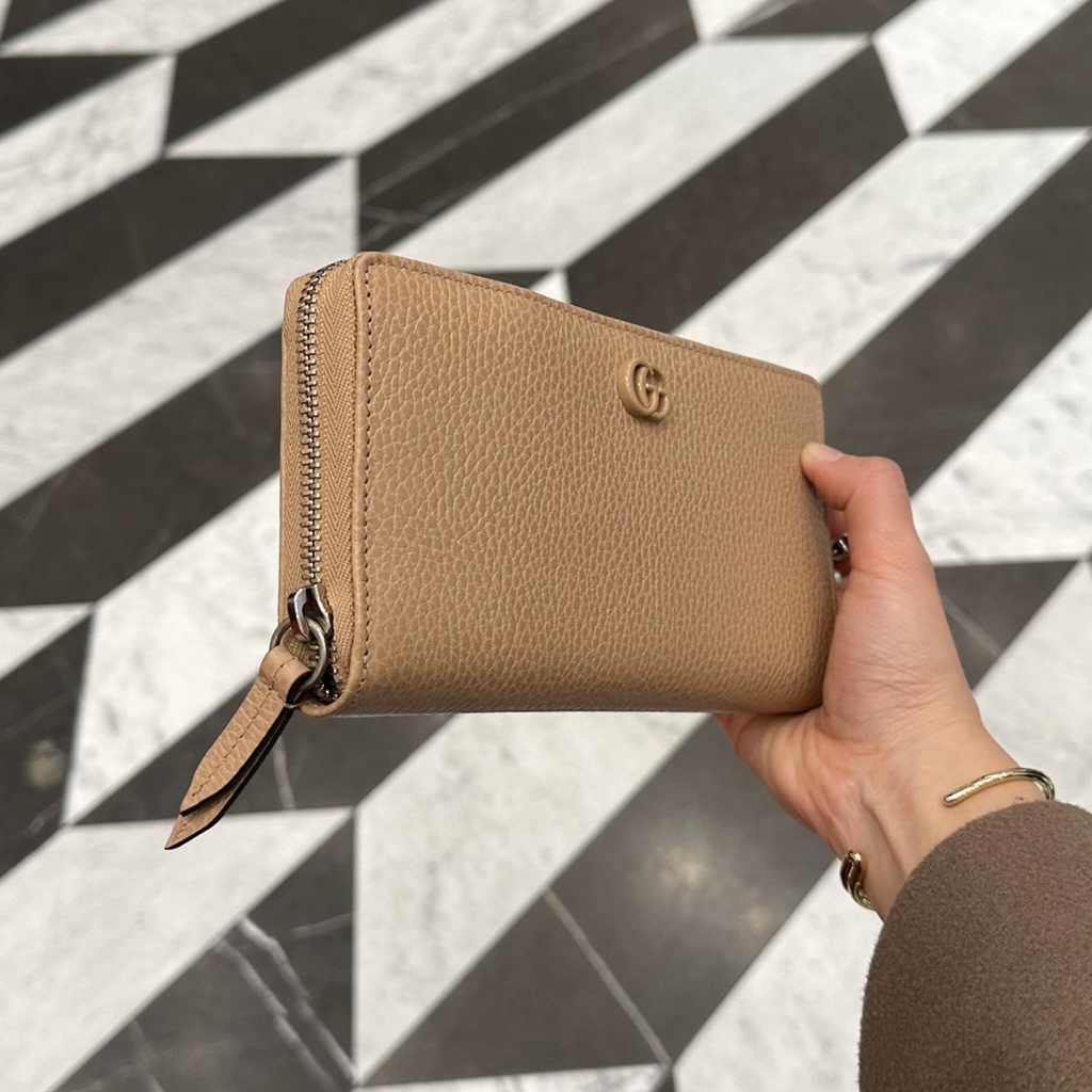 Outlet Gucci Zipped Wallet