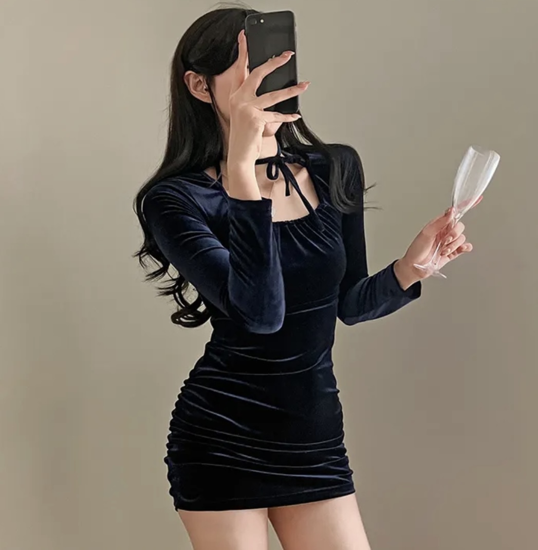 Square-Neck Ribbon Shirring One Piece