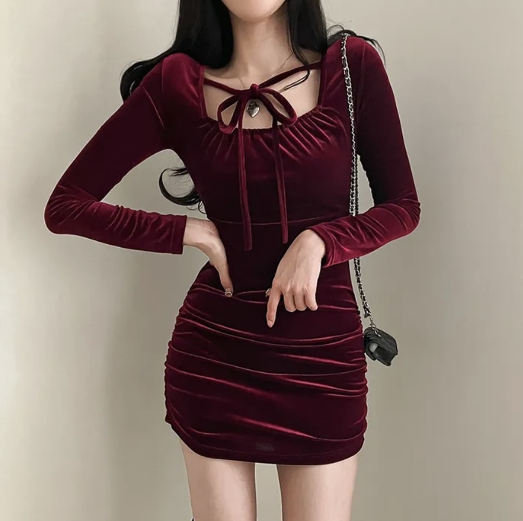 Square-Neck Ribbon Shirring One Piece