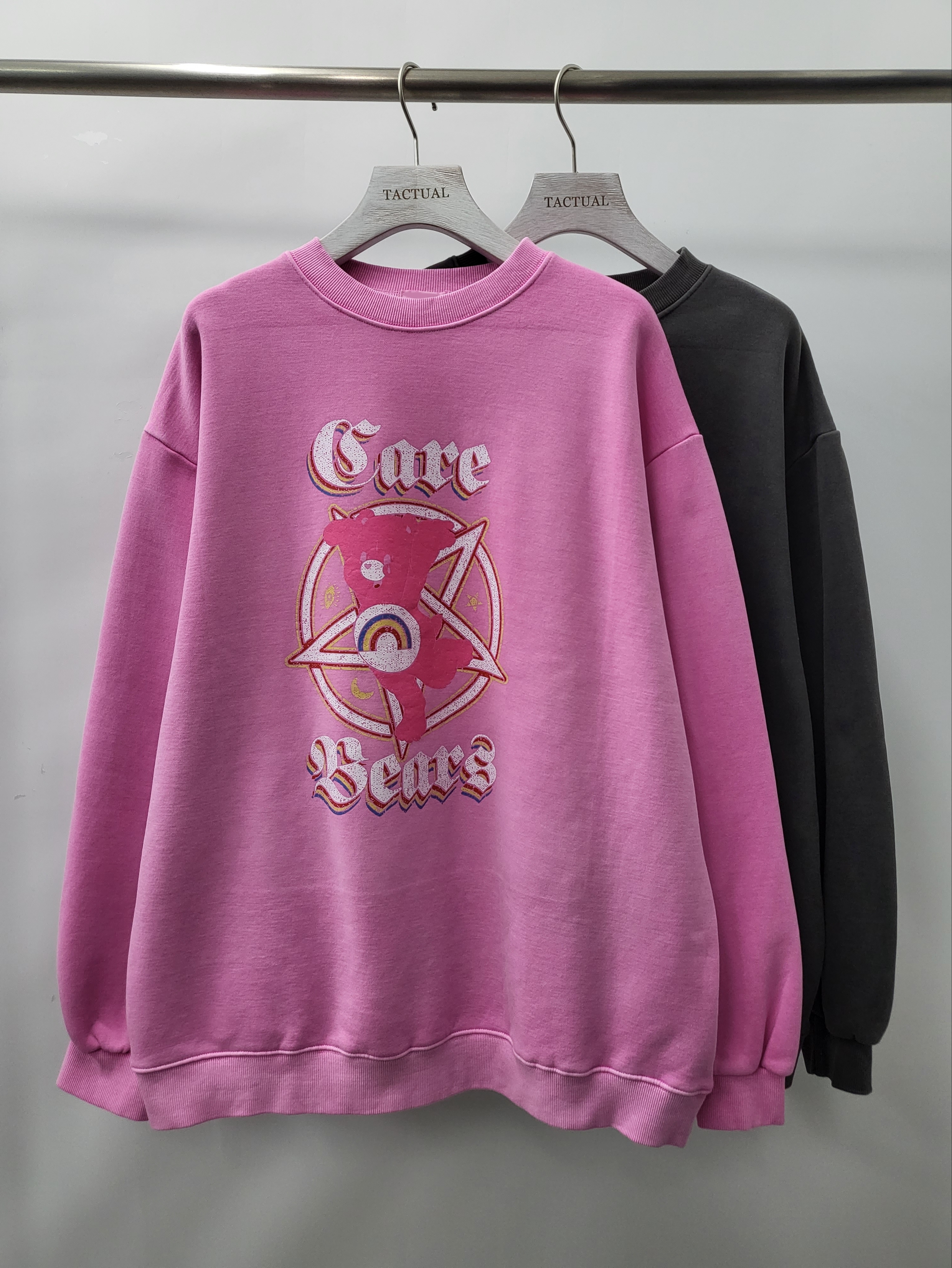 熊仔圖案英文字衛衣(薄抓毛底) T5245