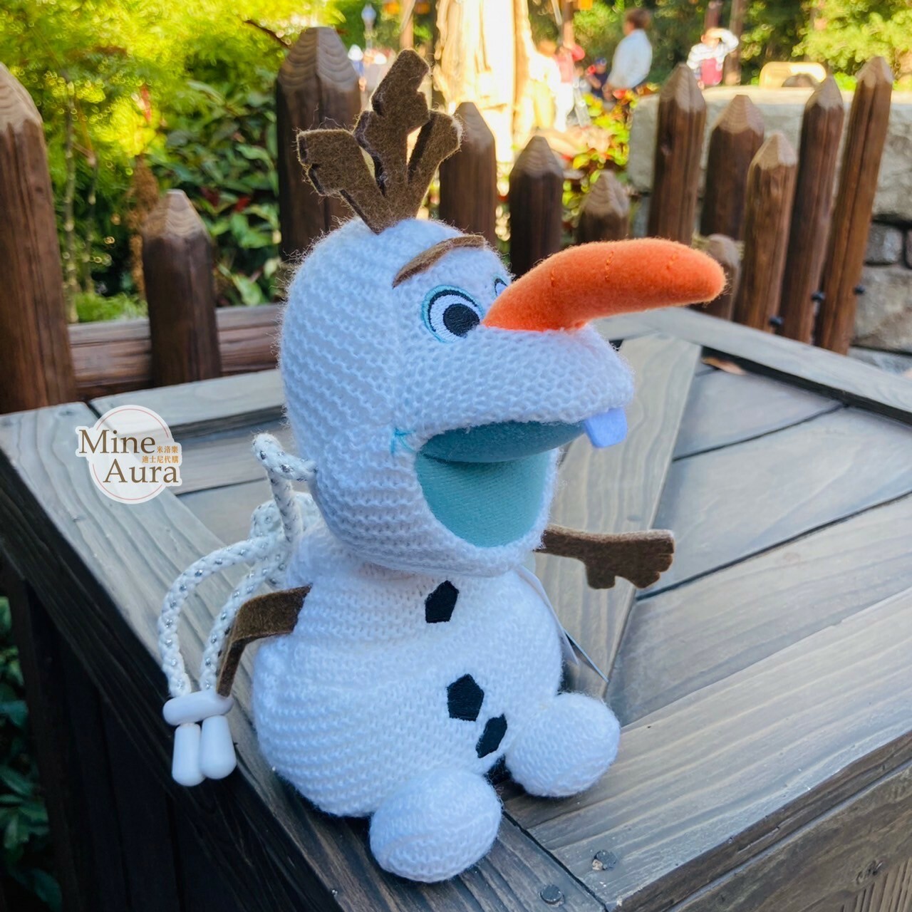 World of Frozen 限定 雪寶 Olaf 針織毛線 娃娃玩偶造型 斜背 小包 冰雪奇緣 Frozen -香港迪士尼樂園