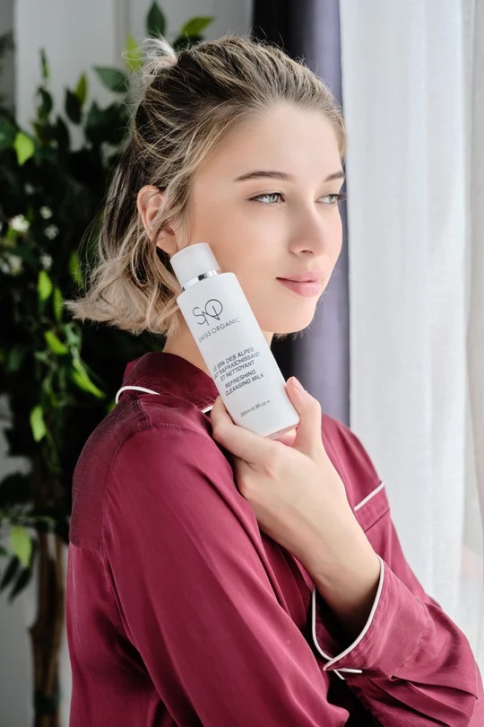 **Swiss Organic 洋甘菊舒緩潔面乳 200ml