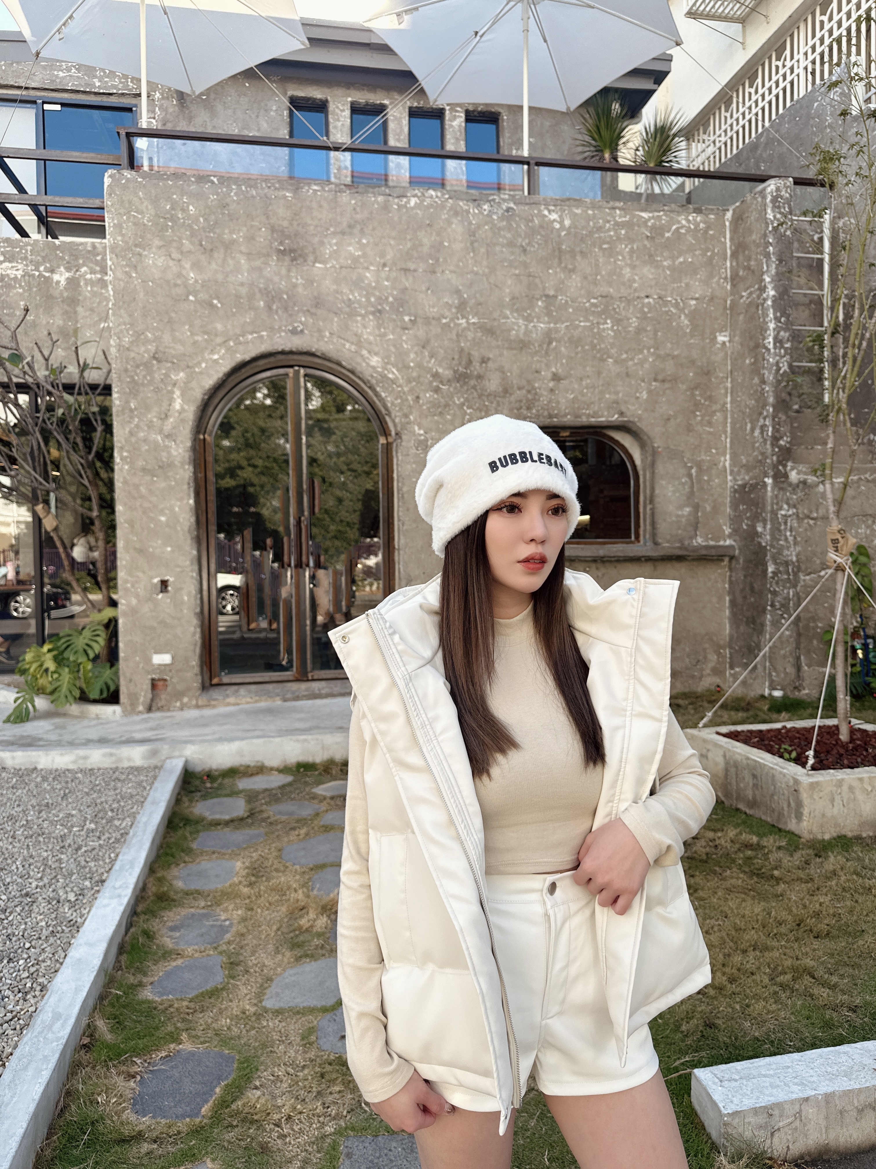 率性皮革連帽背心