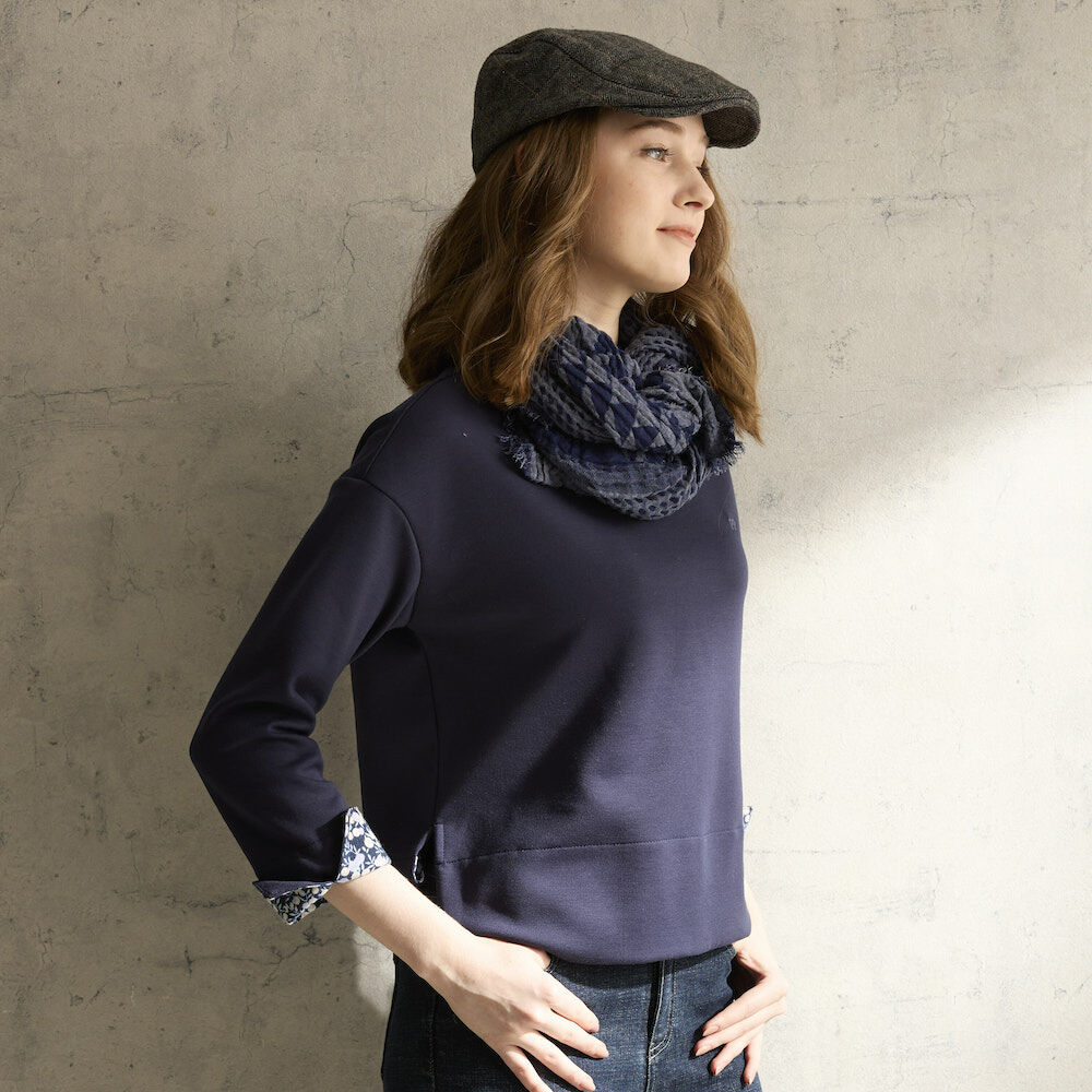 PIPPY袖口拼接印花圓領長袖上衣 藍