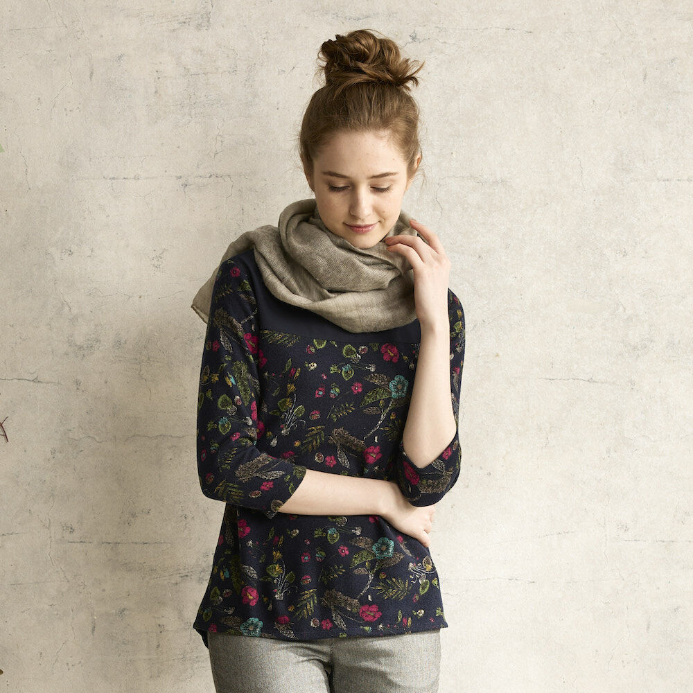 PIPPY優雅緹花布長版圓領上衣 藍