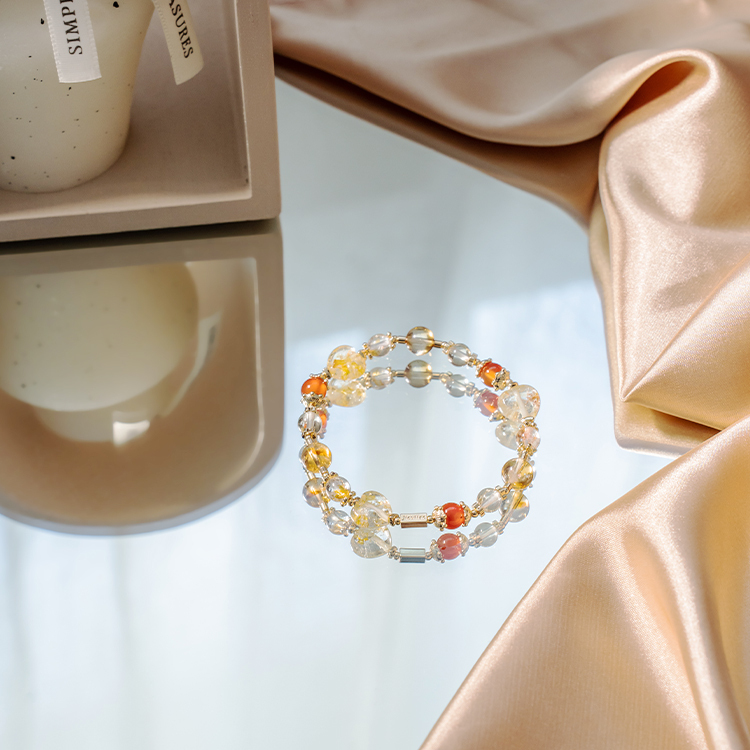 拼湊愛：黃托帕石｜紅瑪瑙｜黃金拉長石｜錦鯉膠花｜金字塔黃水晶