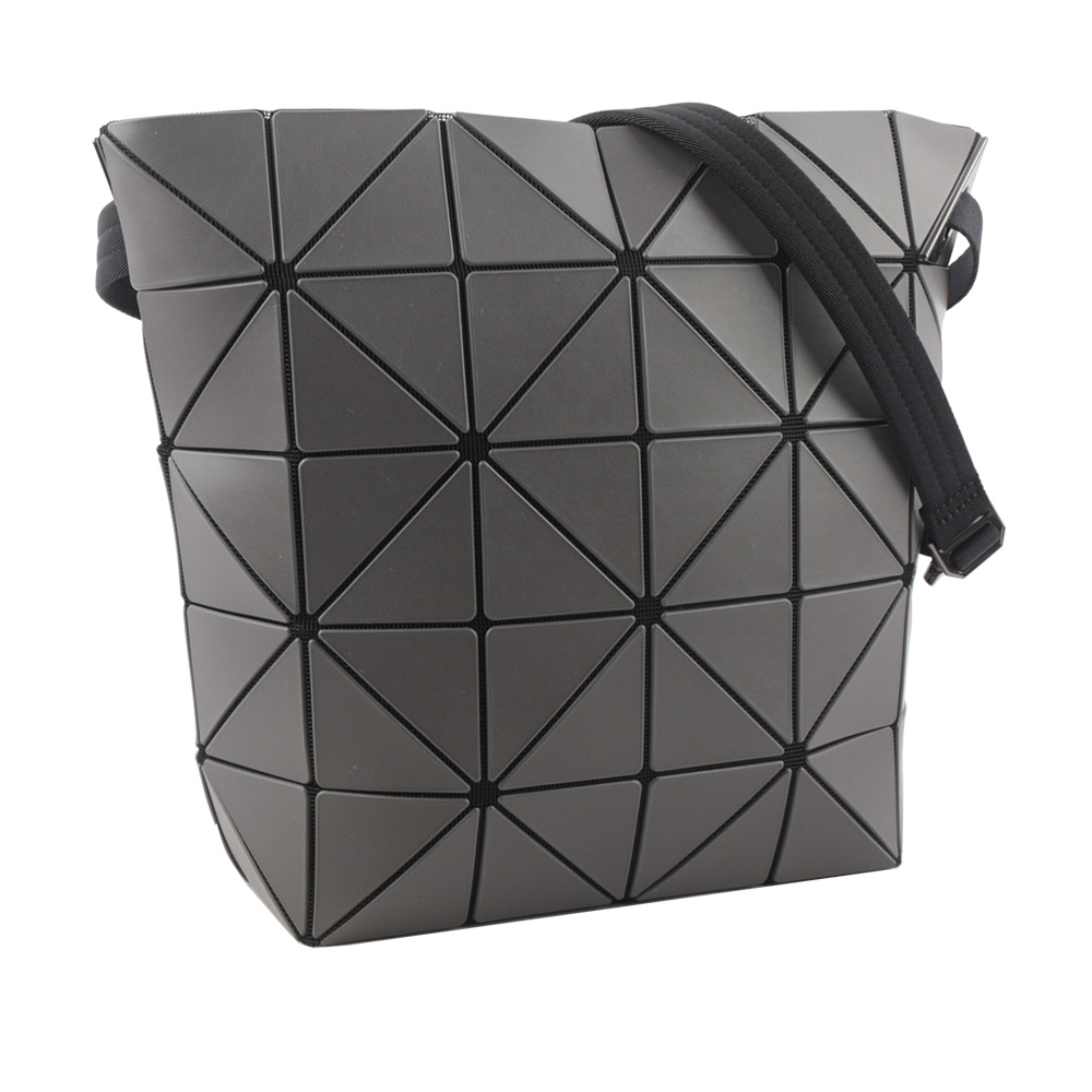 【ISSEY MIYAKE三宅一生】Blocky 霧面可調背帶多用肩背包(炭灰色) BB38AG491 14