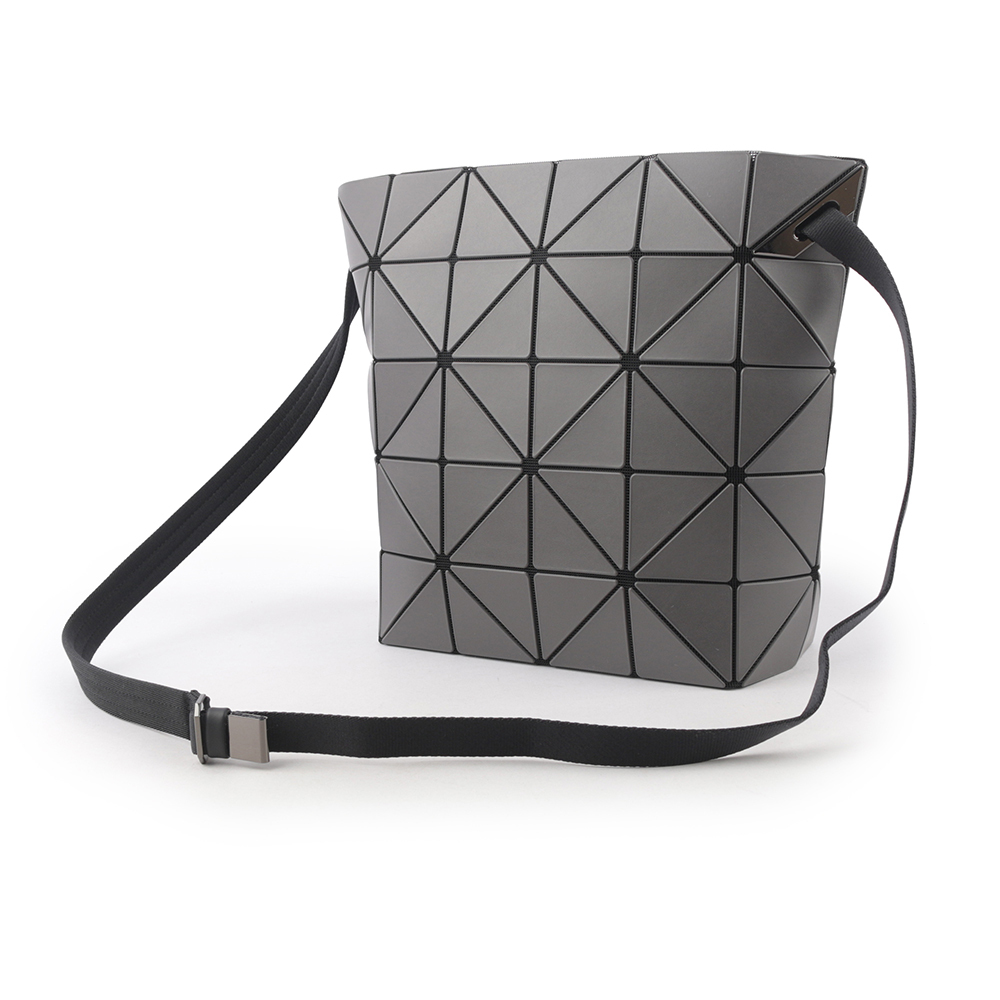 【ISSEY MIYAKE三宅一生】Blocky 霧面可調背帶多用肩背包(炭灰色) BB38AG491 14