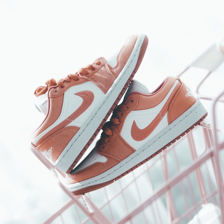 【Focus Store】現貨秒發 Nike Air Jordan 1 Low SE Wmns "Canvas" 刺繡粉白 FN3722-801