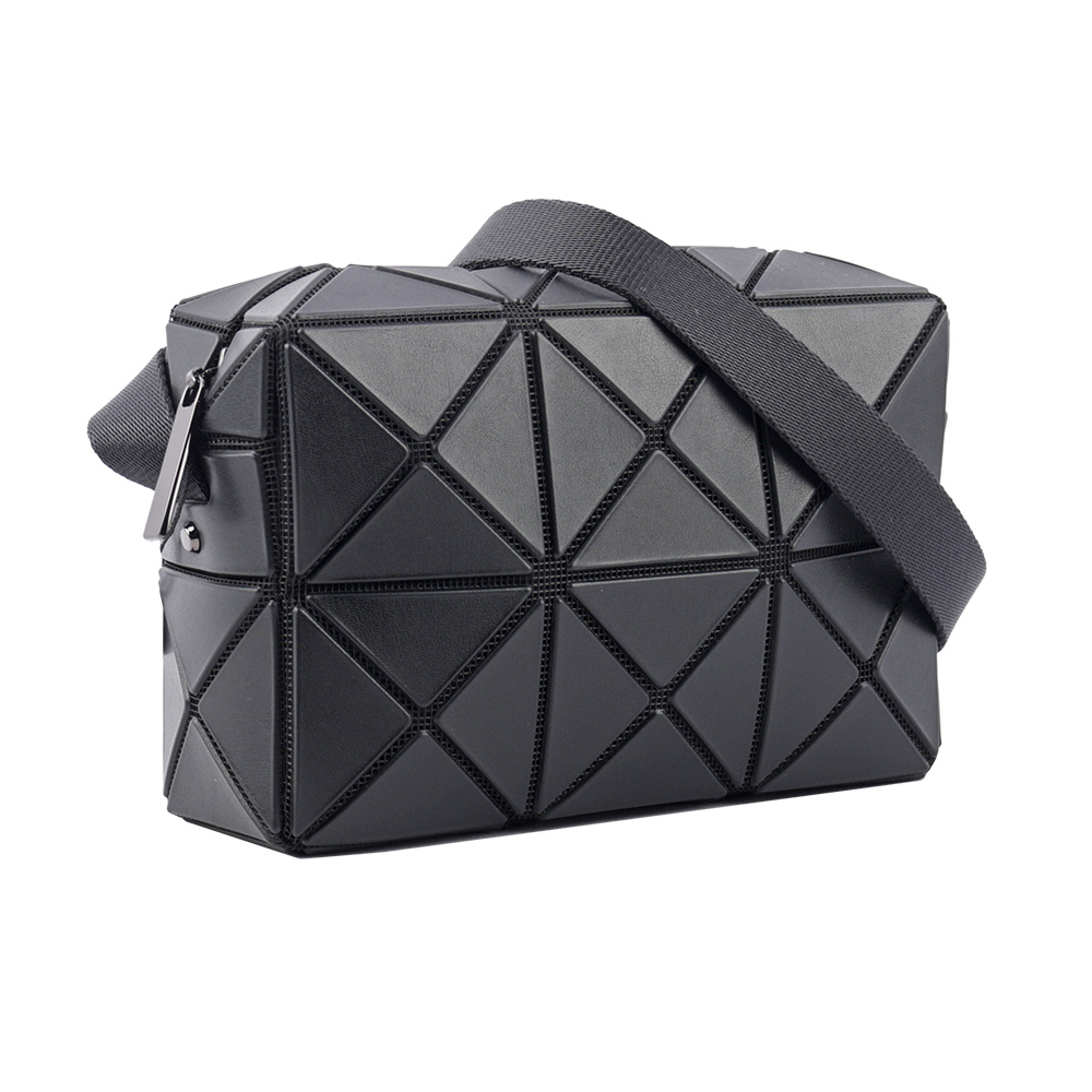 【ISSEY MIYAKE三宅一生】BAO BAO CUBOID 迷你方形斜背包(黑色) AG661 16