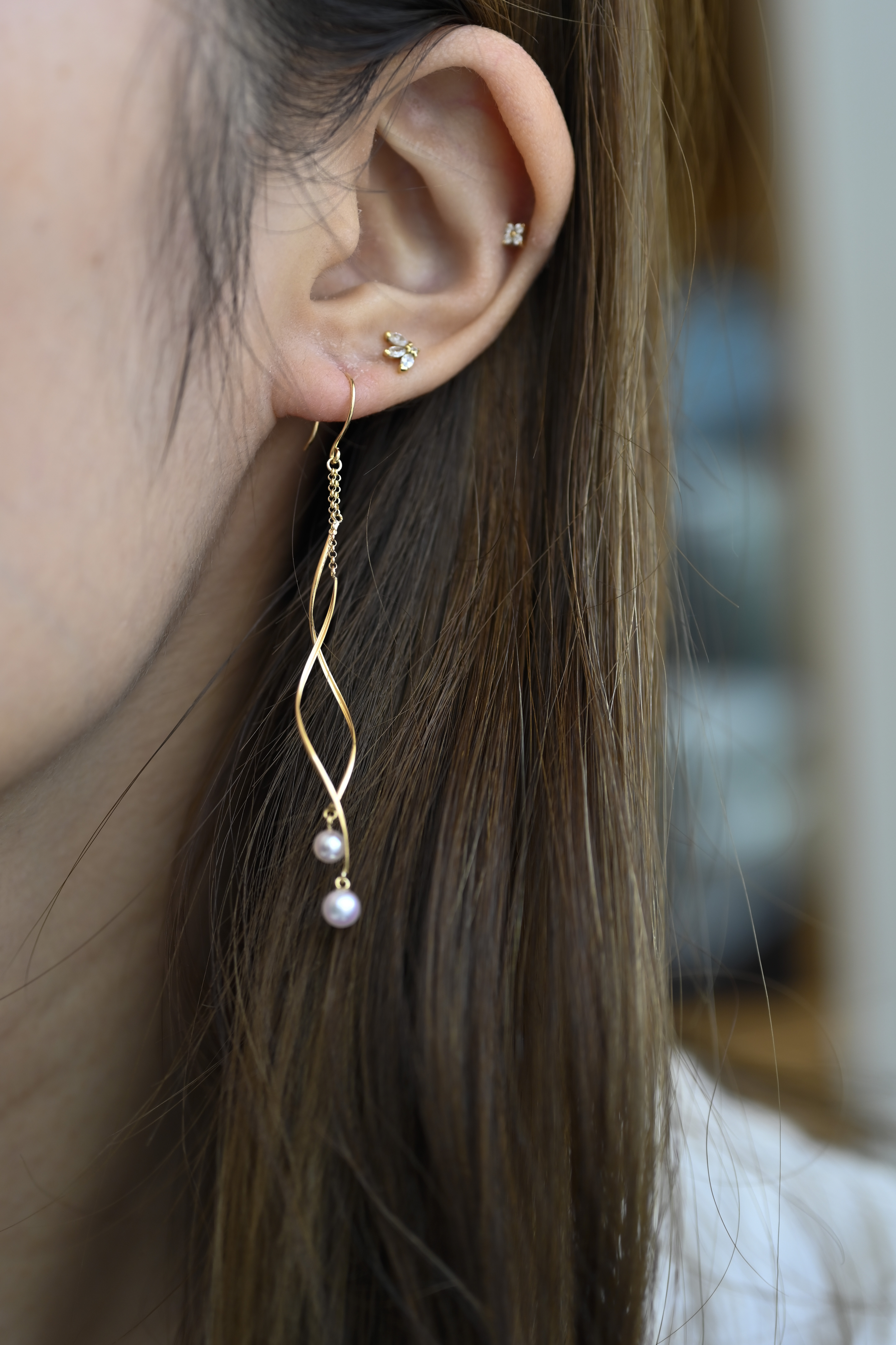 18K Twistie Long Akoya Pearl Earring