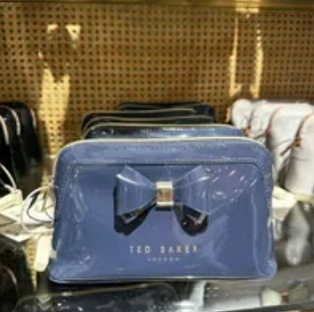 [S] TED BAKER 152913 WXG-AIMEE CURVED BOW MAKEUP BAG,NAVY, 5059856299231 (ST134)