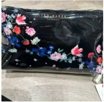 [S] TED BAKER 245971 WXG-EMIY SANDAL WOOD WASHBAG,BLACK, 5059353683069 (ST135)