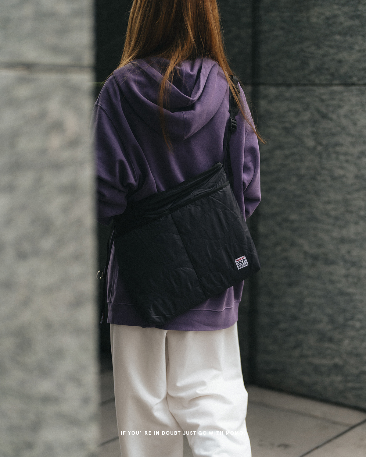 Vision Street Wear 格菱紋斜背包